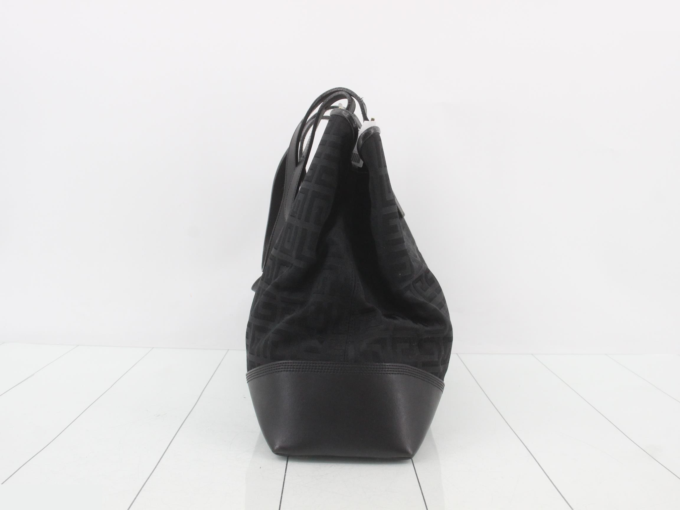 tote bag, black, with anagram logo. — view 3