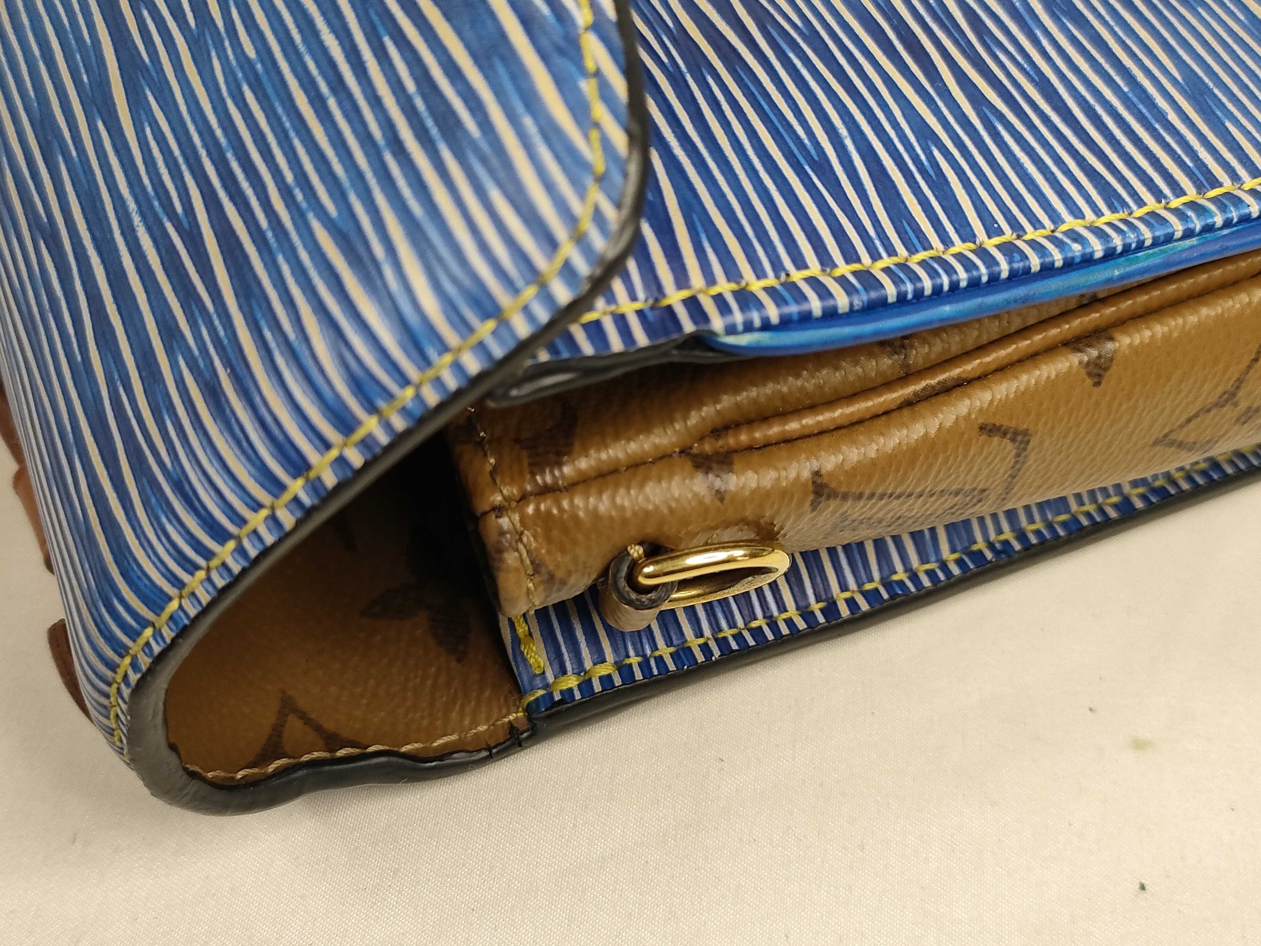 Epi Shoulder Bag Handbag — view 15