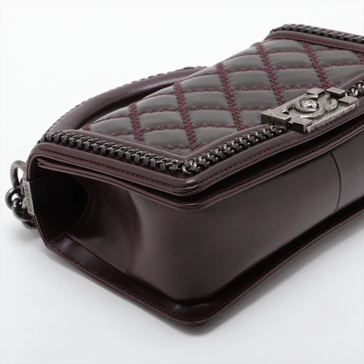 Boy Chanel Leather 2-Way Handbag, Top Handle, Bordeaux, Gunmetal Hardware, 21020955, Serial Number 21 — view 4