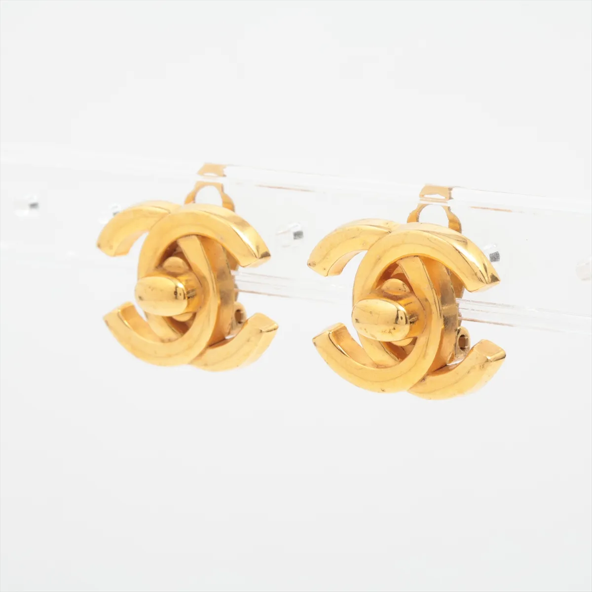 Cocomark Turnlock 96P Earrings (for both ears) GP Gold — view 3