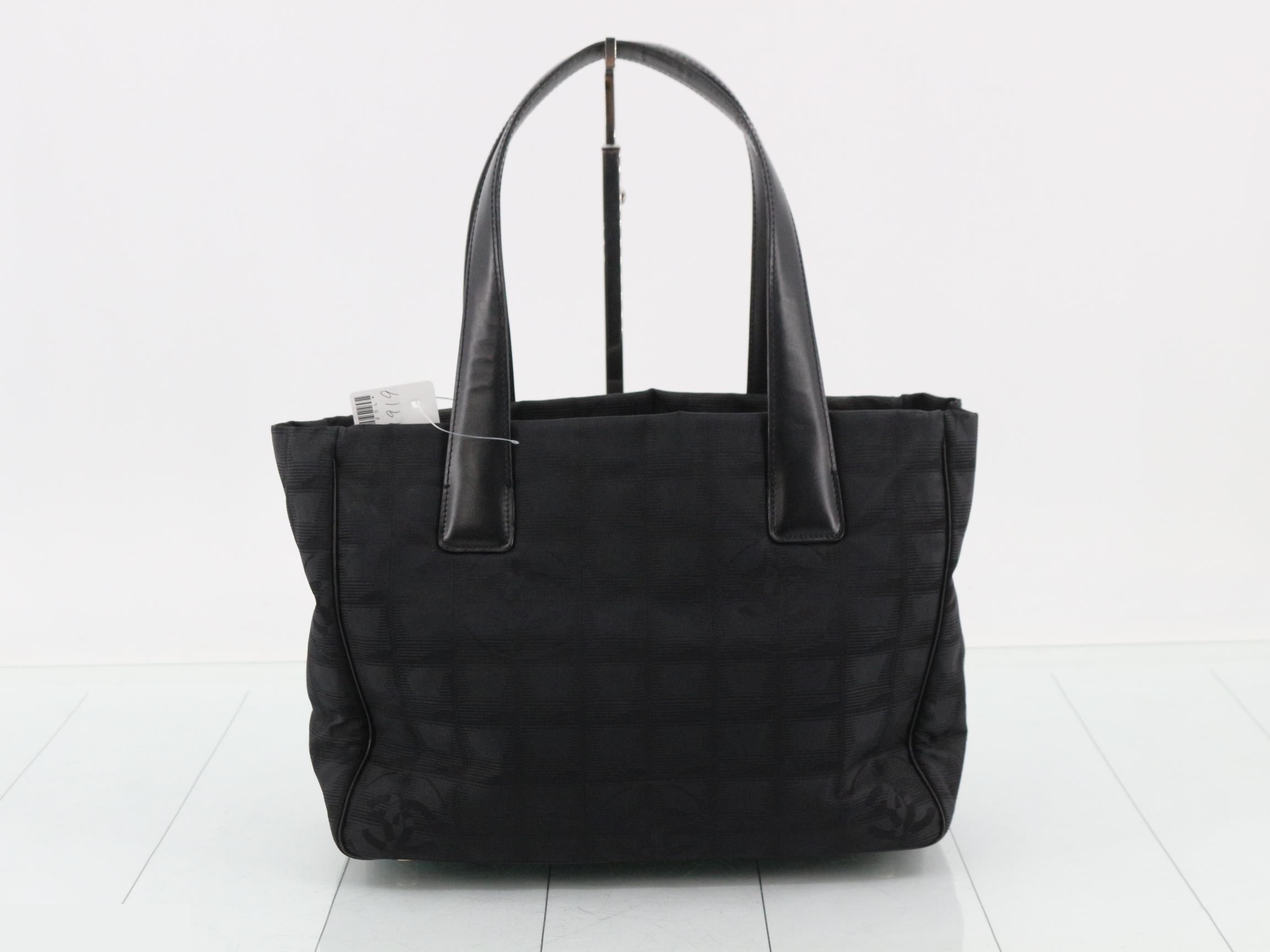 New Travel Line Tote PM Black No. 8 Seal Included 29x22x12cm — view 2