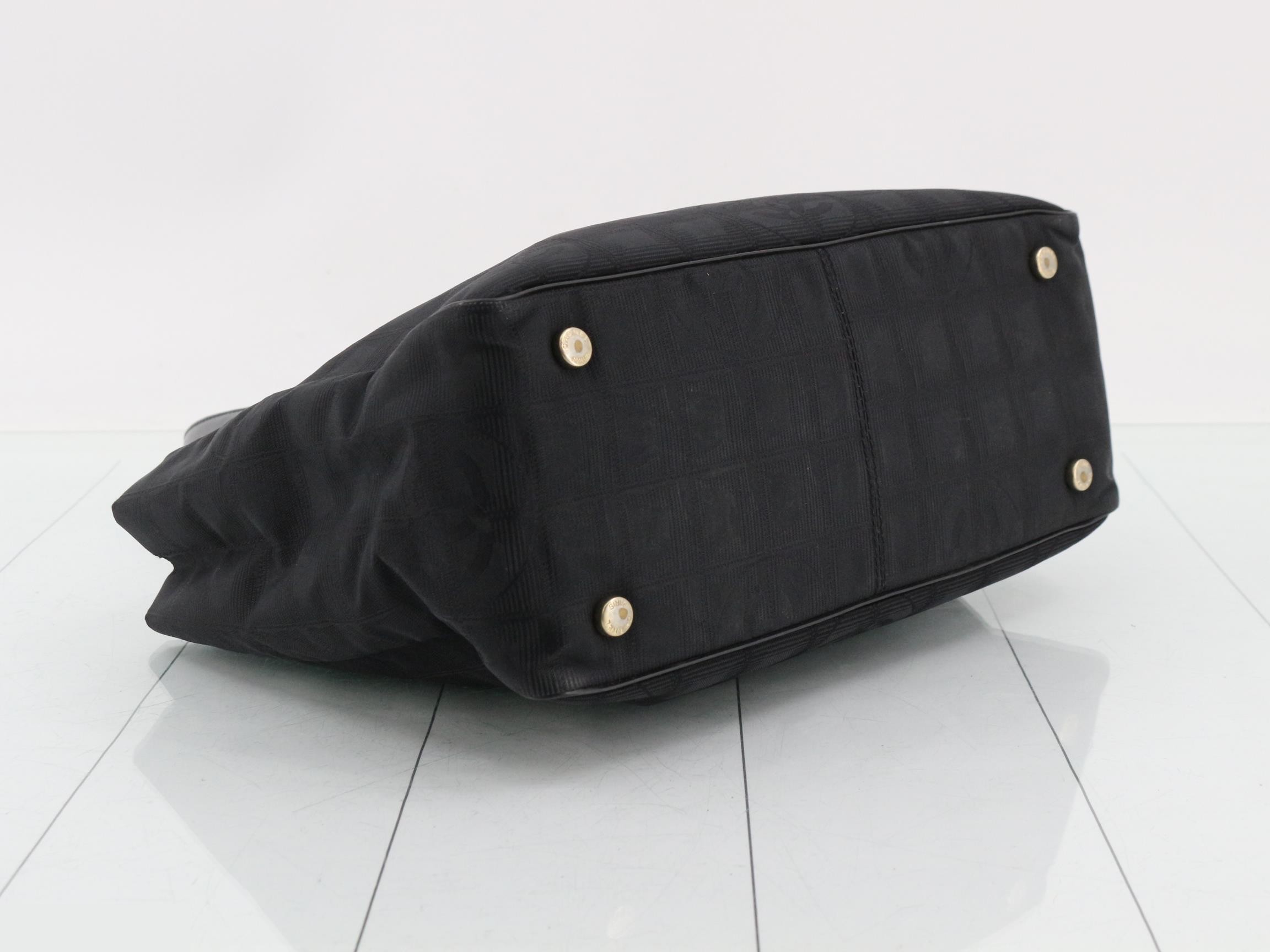 New Travel Line Tote PM Black No. 8 Seal Included 29x22x12cm — view 5