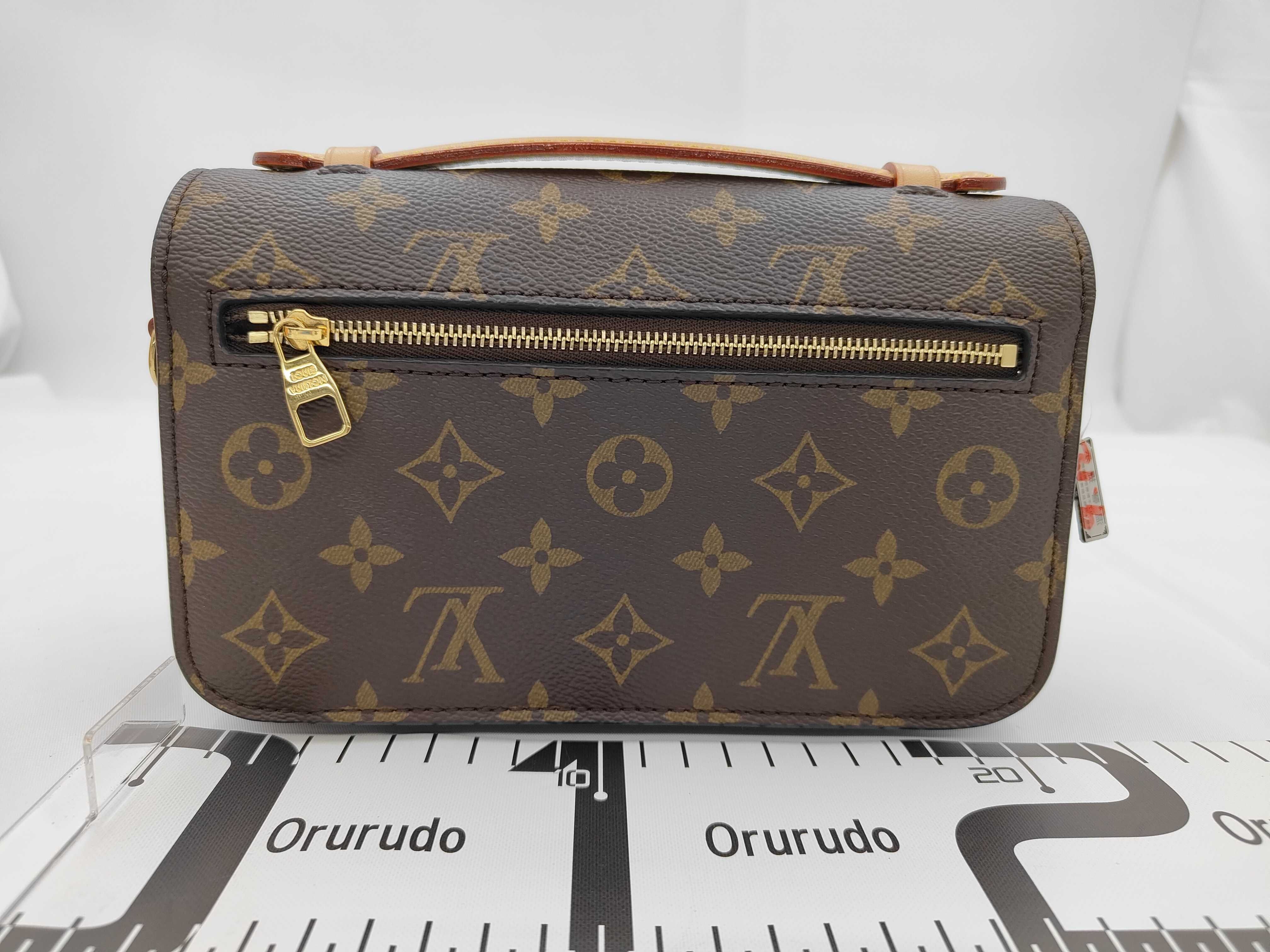 Monogram Pochette Metis EW M46279 Shoulder Bag (RFID detected) — view 2
