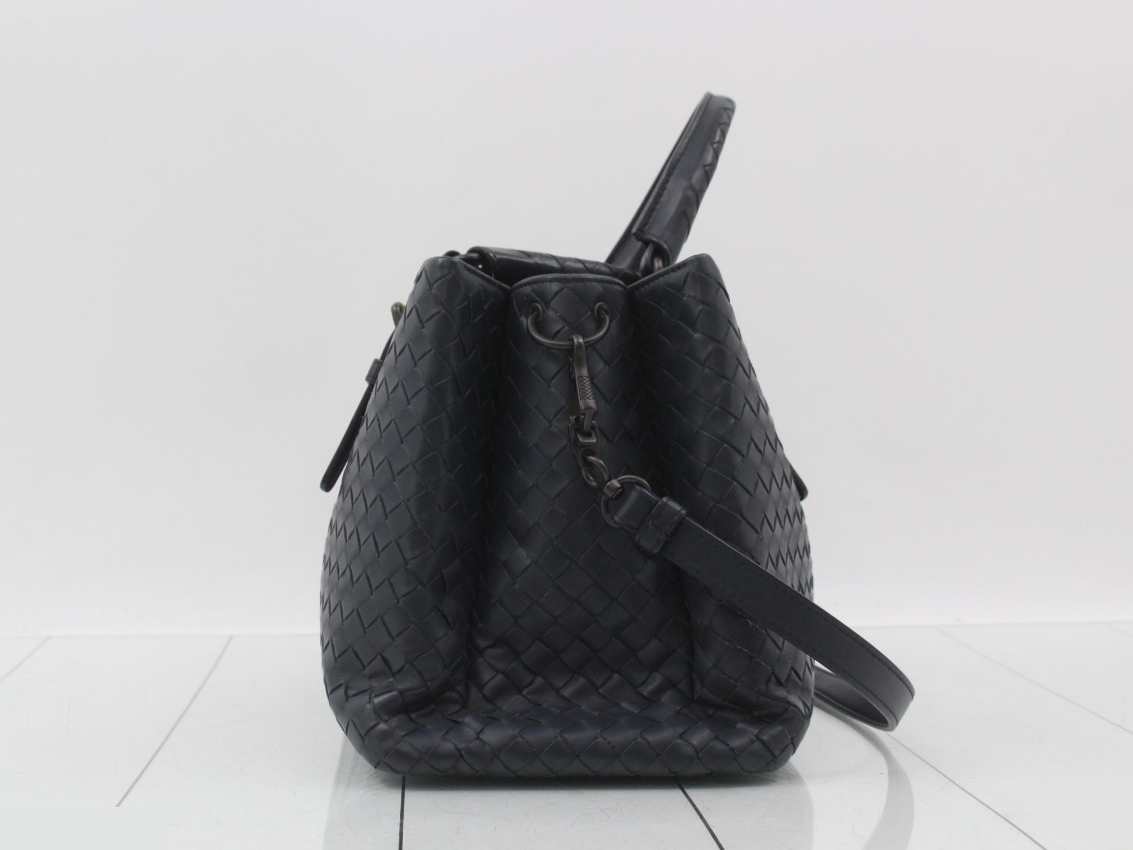 Intrecciato (bag) Roma 2-way handbag, navy — view 4