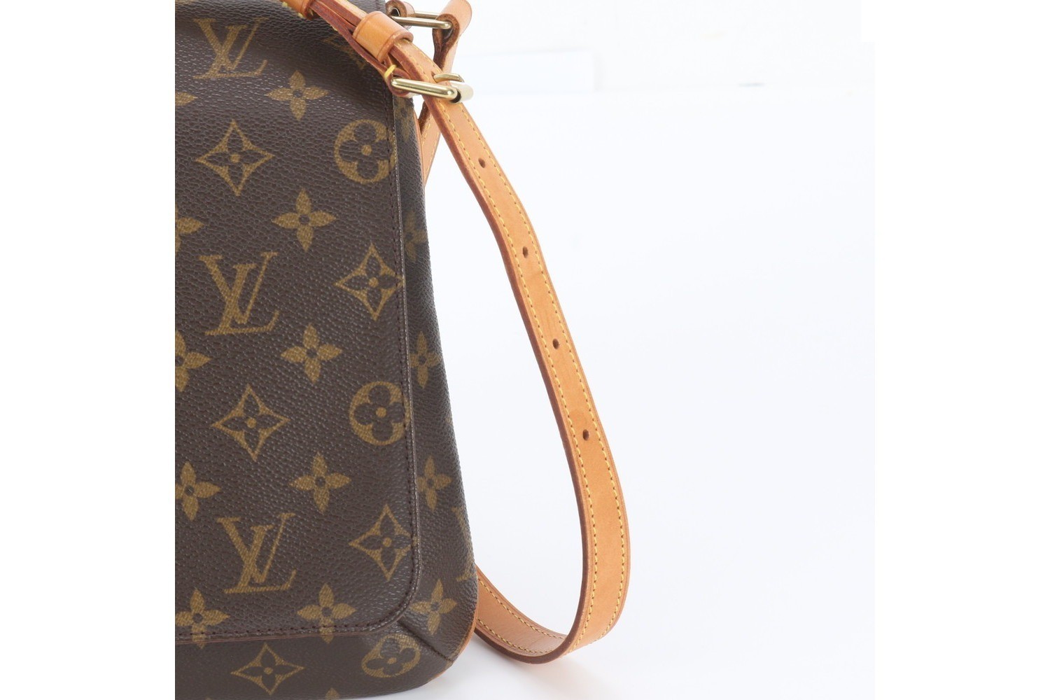 Monogram Musette Salsa M51258 Leather Shoulder Bag — view 2