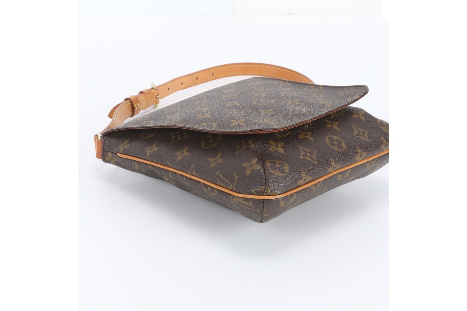 Monogram Musette Salsa M51258 Leather Shoulder Bag — view 5