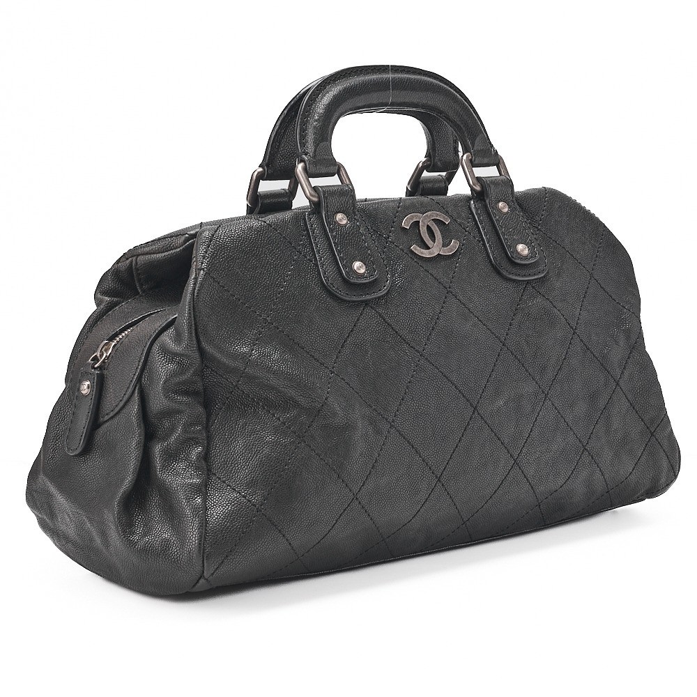 Caviar leather Matelassé handbag, black, silver hardware, serial number 10 series. — view 3