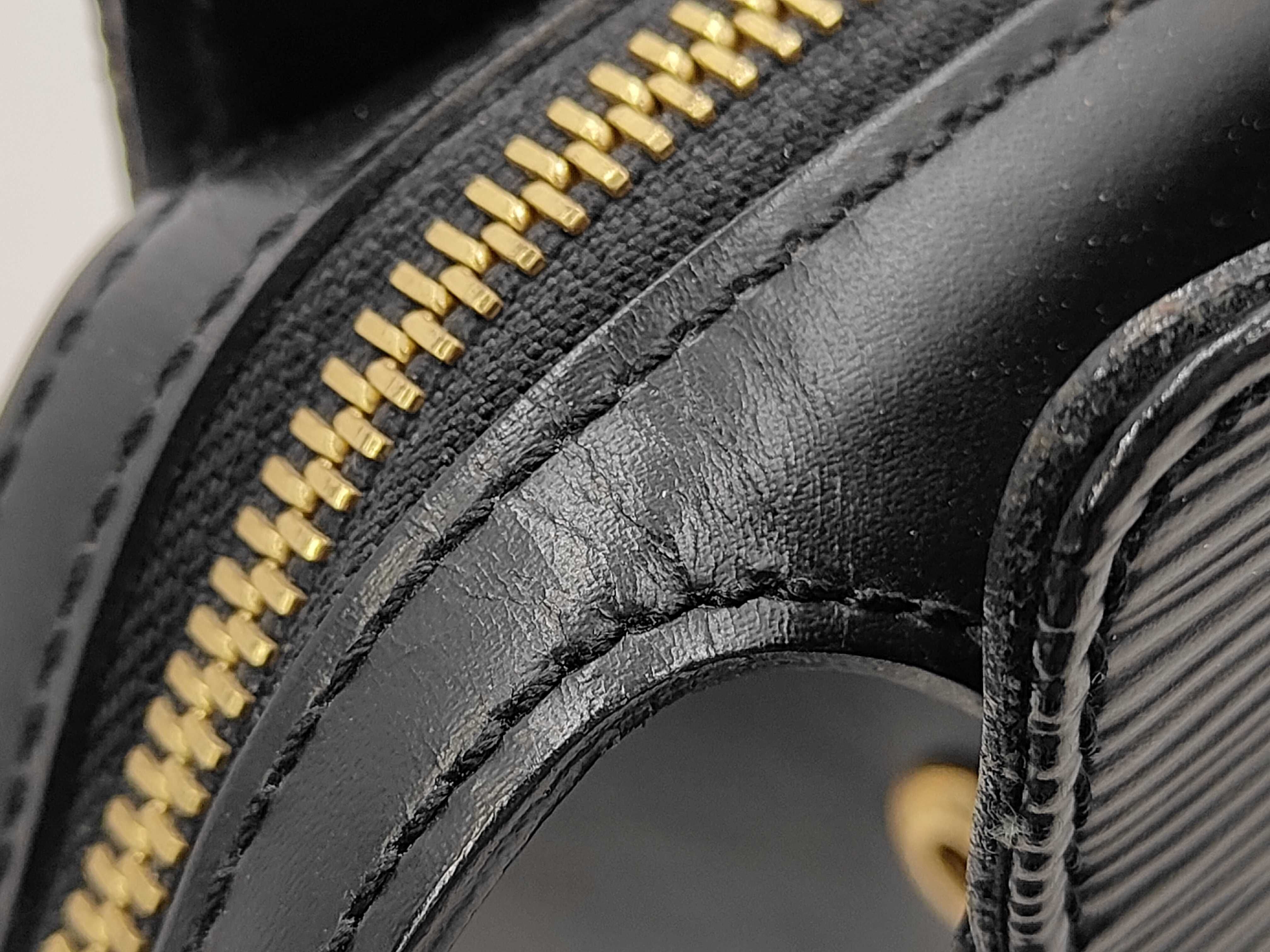 Figari Black Handbag — view 8