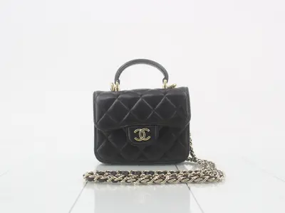 Matelassé Lambskin 2-Way Hand/Chain Case, Black