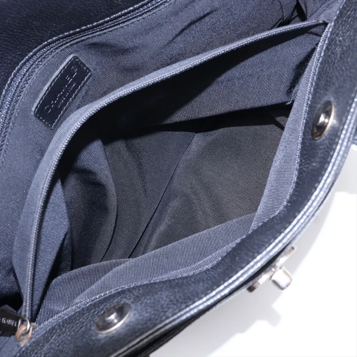Executive Leather Tote Bag, Black with Gunmetal Hardware, 6202285 (Serial Number 6-series), Pouch not included. — view 10