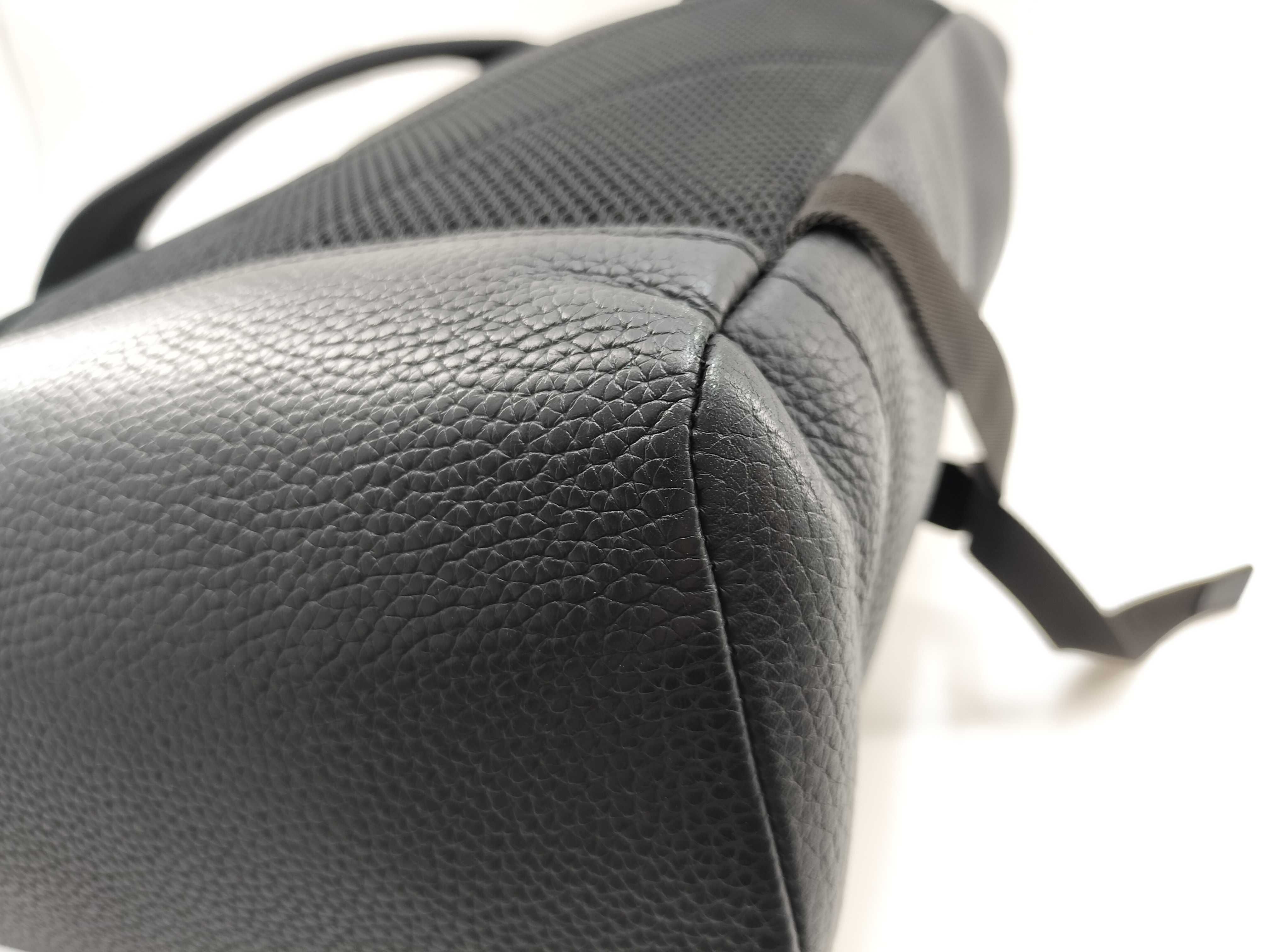 Christopher Slim Backpack M58644 Taurillon Leather RFID Backpack — view 8