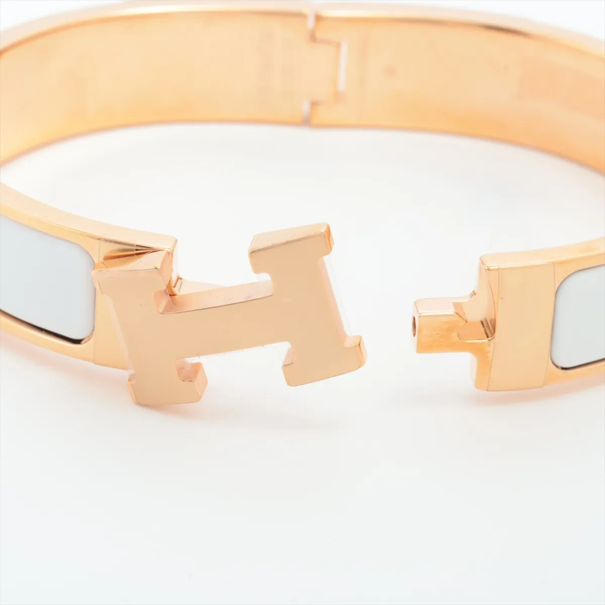 Click H Fan Bracelet, GP x Enamel, Gold x White, — view 5