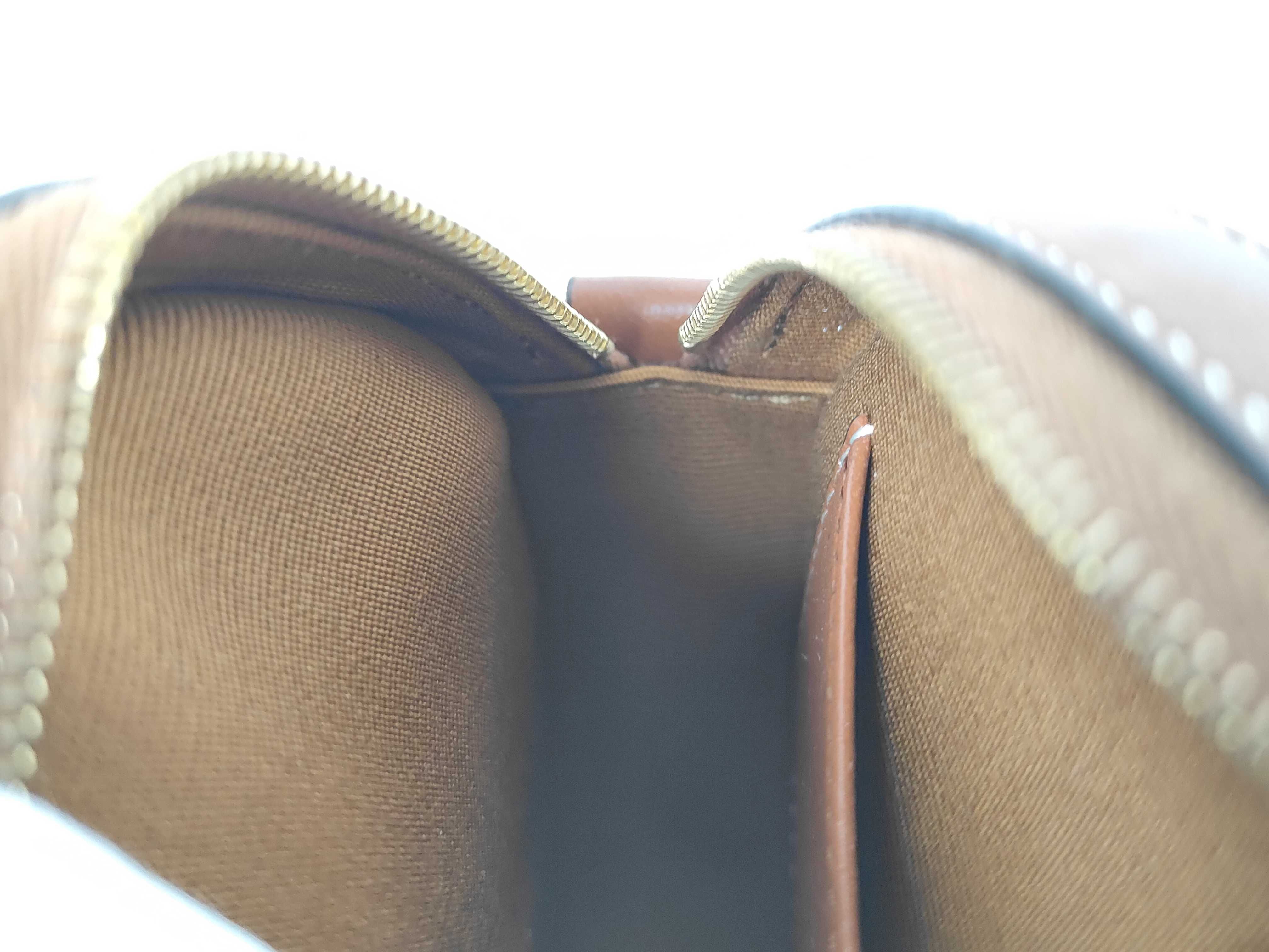 Triomphe Shoulder Bag — view 9