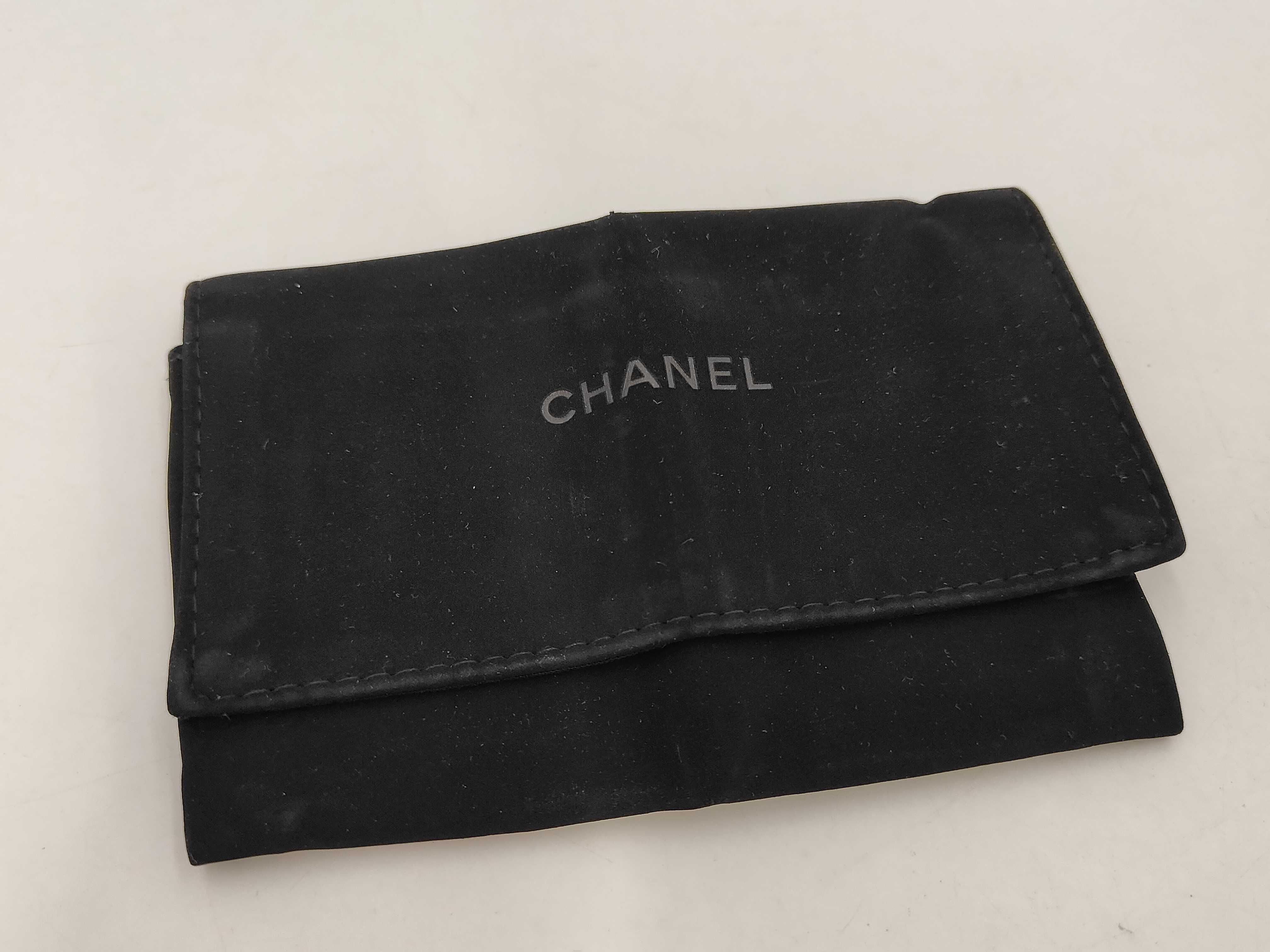 (Chanel) 25 series Caviar Yellow Gold Card Case — view 8