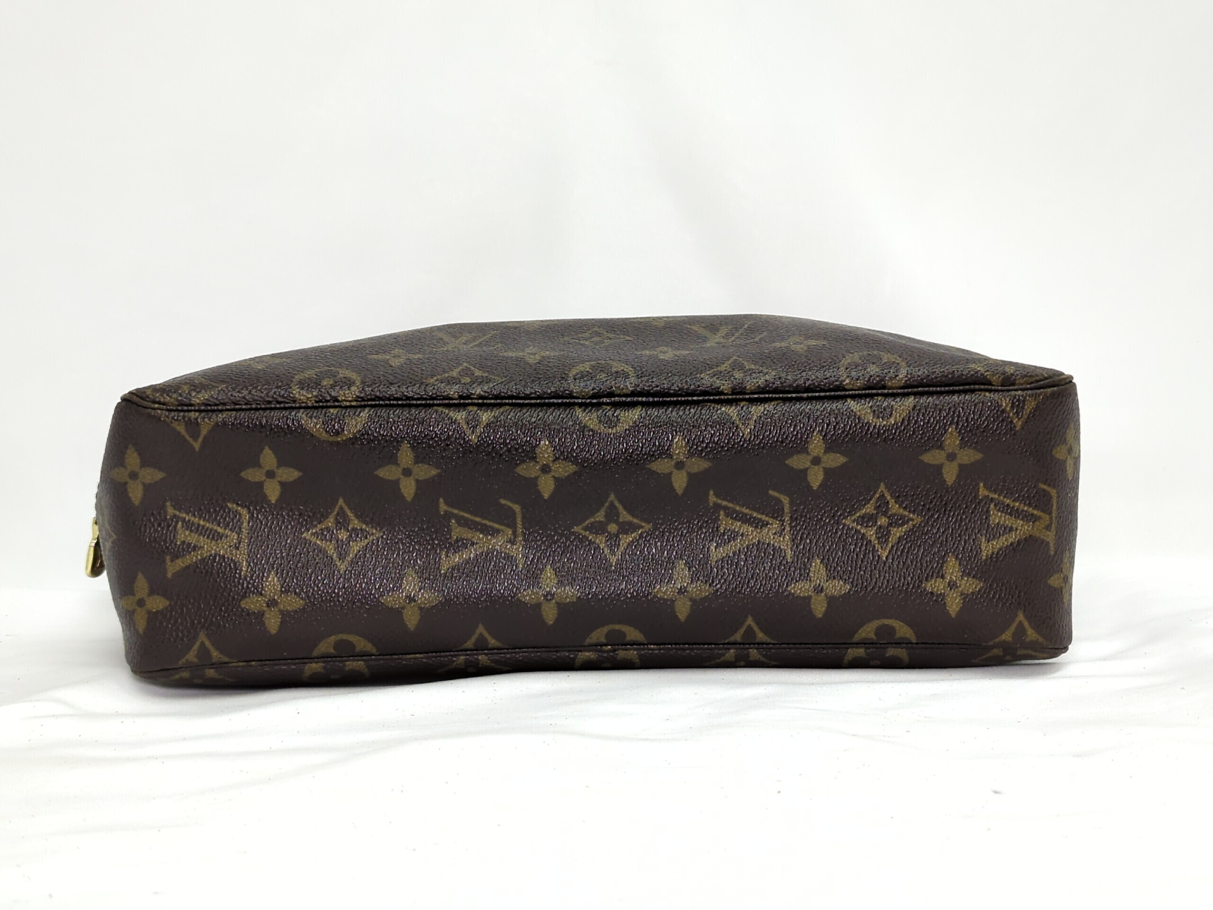 M47522 Monogram Troussard Toilette 28 Clutch Bag — view 5