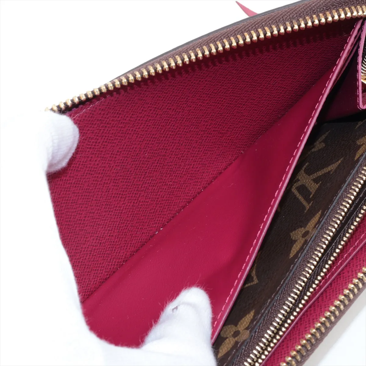 Monogram Portefeuille Clemence M60742 CA0119 Fuchsia Round Zip Wallet — view 4