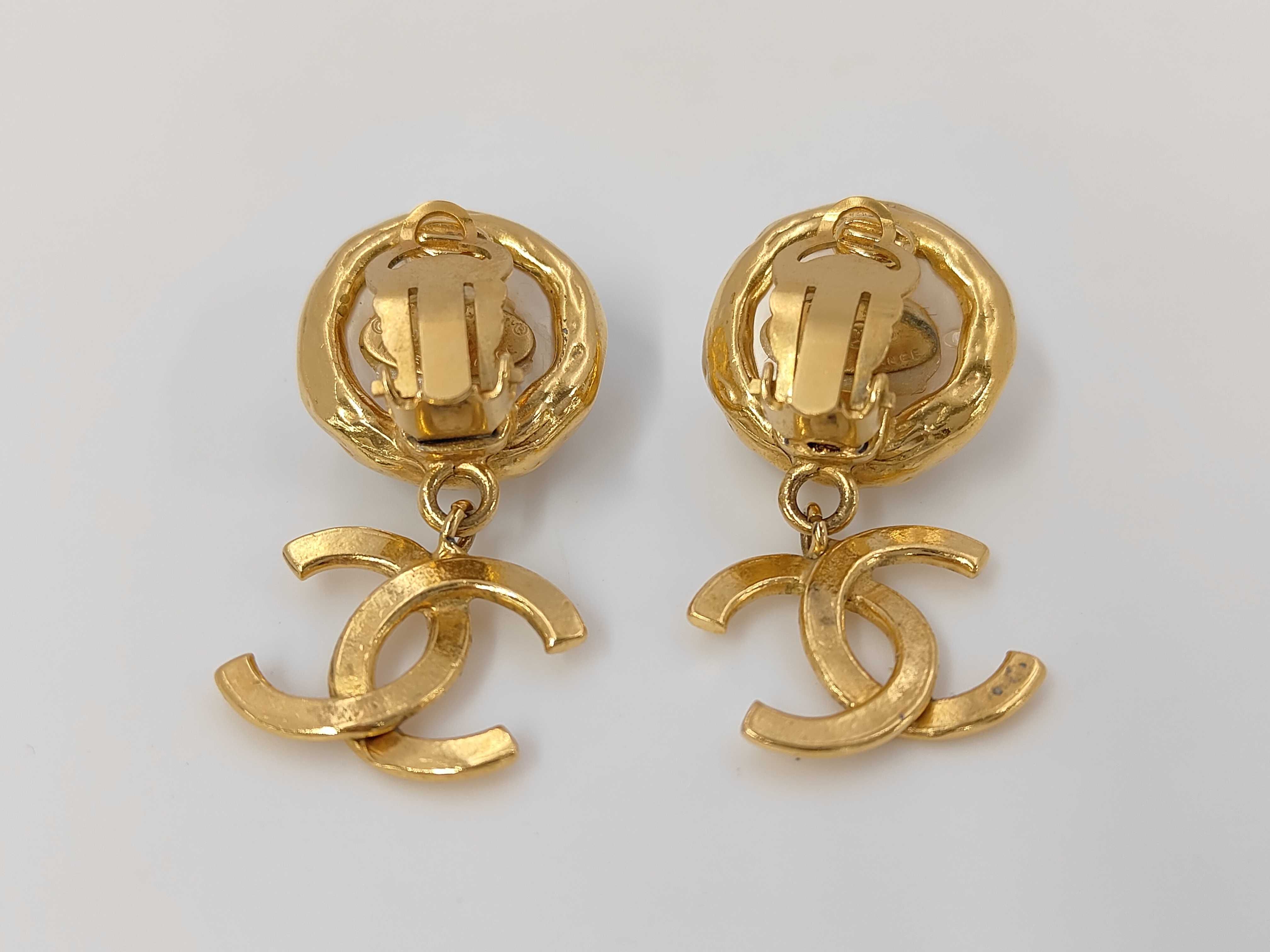 Pearl Round Coco Mark GP Gold 95P Earrings — view 2