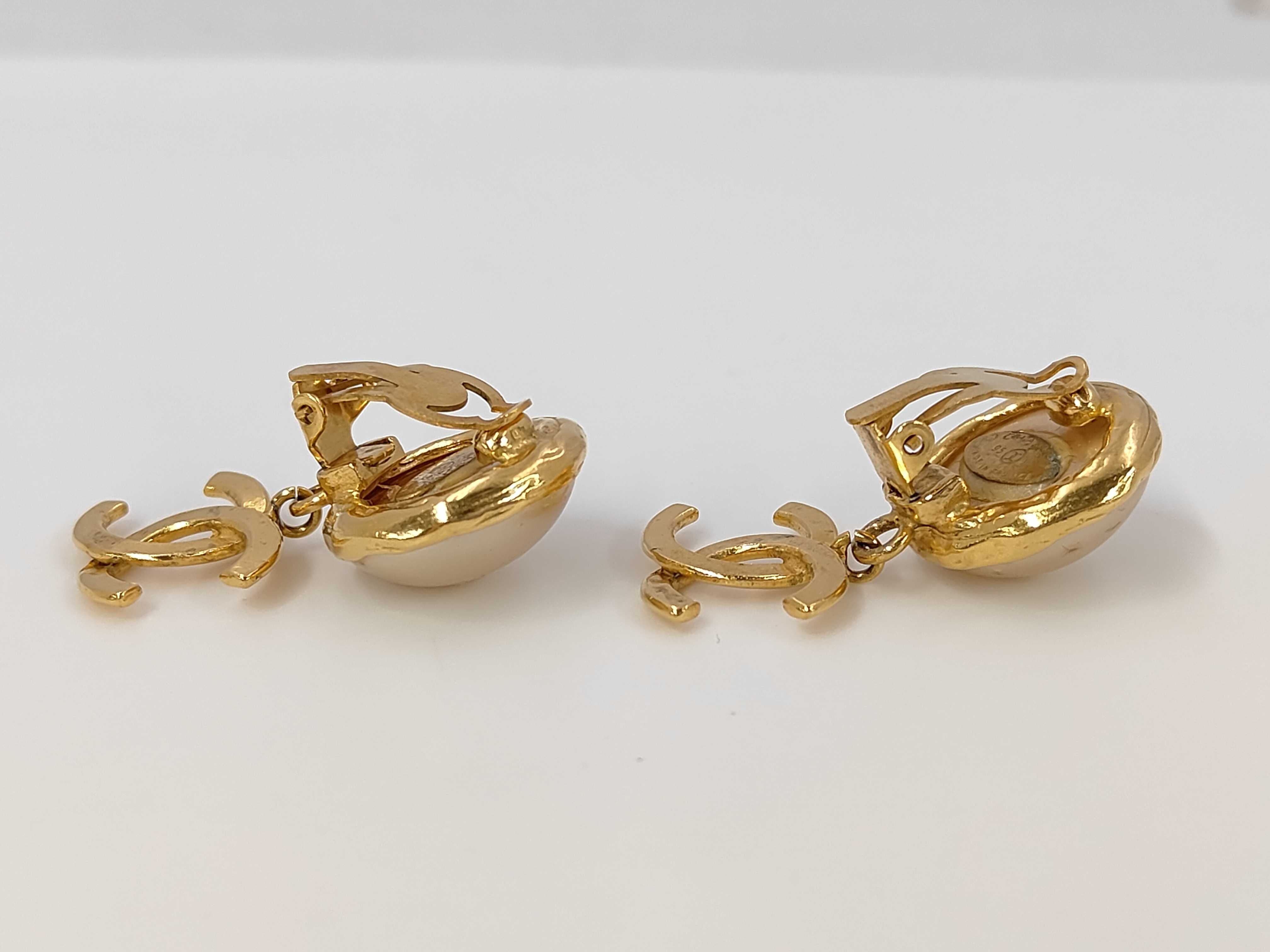 Pearl Round Coco Mark GP Gold 95P Earrings — view 3