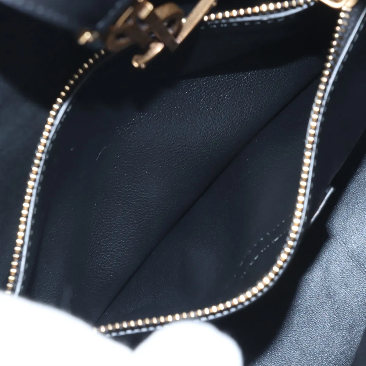 LE 5 A 7 Small Leather Shoulder Bag Black 713938 — view 8