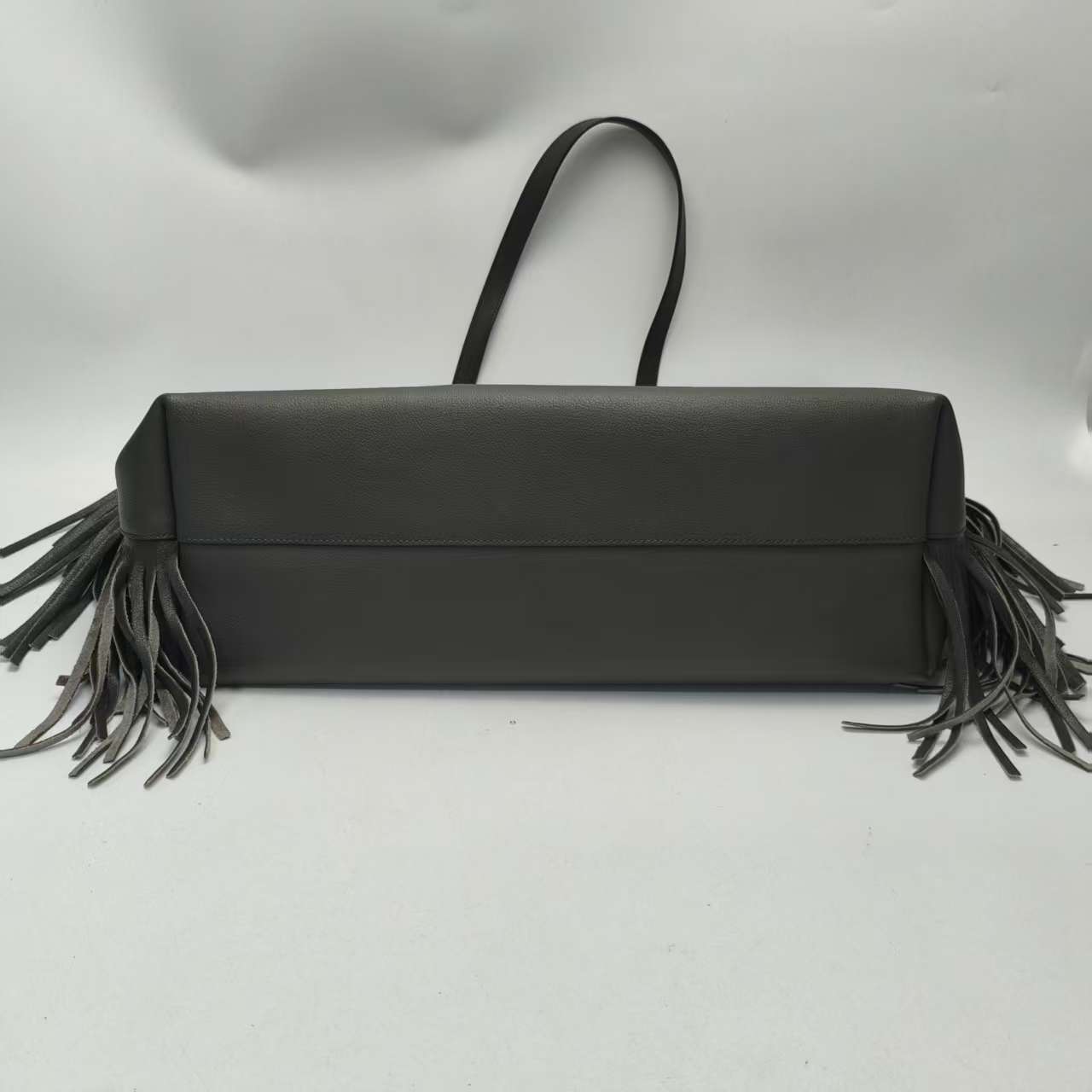 【*Shipped from: China*】Yves Saint Laurent Leather Handbag — view 6