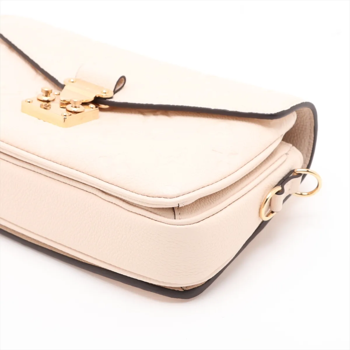 Monogram Empreinte Pochette Métis EW M22942 Beige — view 3