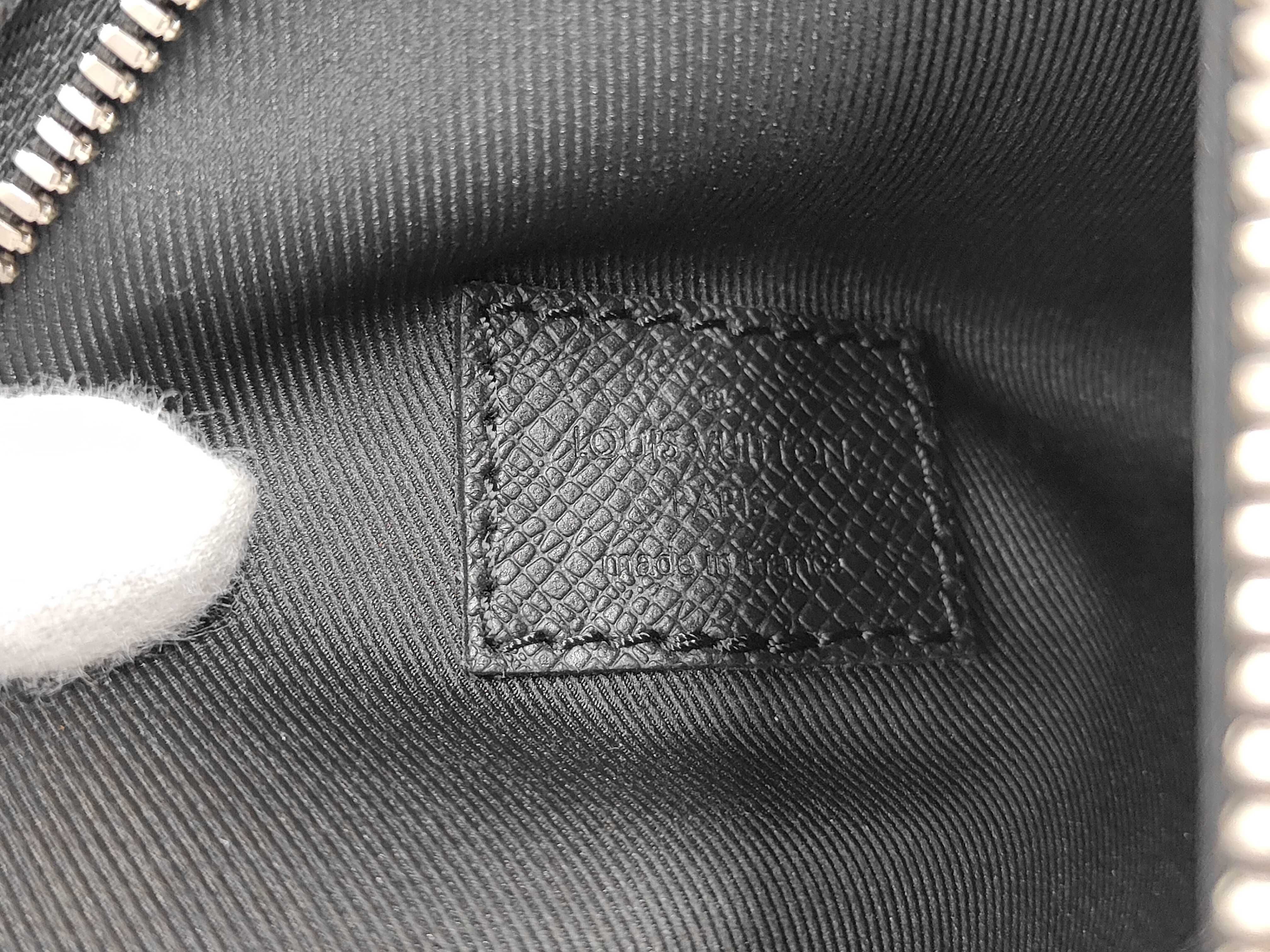 Eclipse Duo Sling Bag with IC Tag and Silver Hardware (M30936) - Waist Bag — view 10
