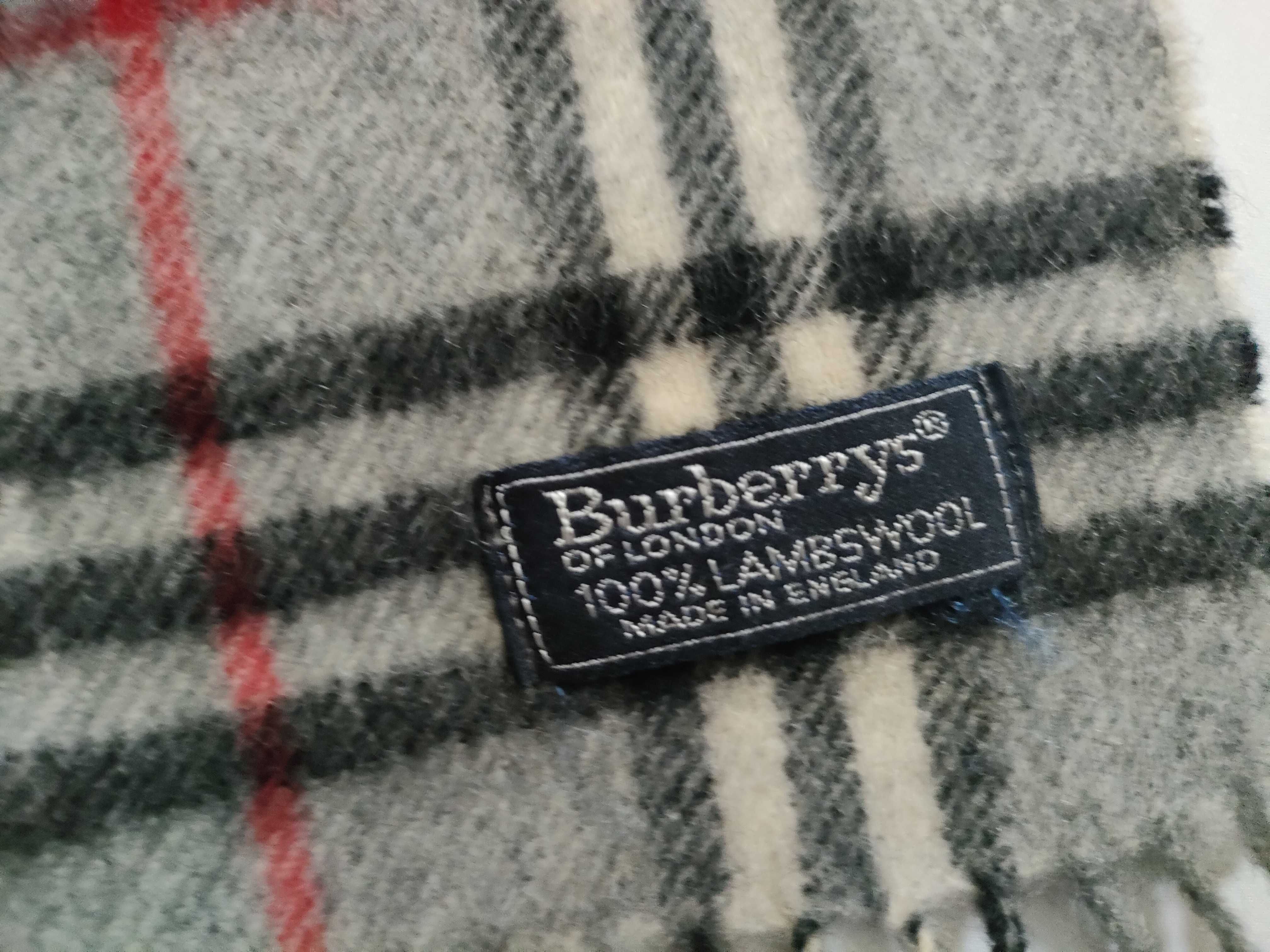 100% Cashmere Scarf, Nova Check Pattern, and other accessories. — view 6