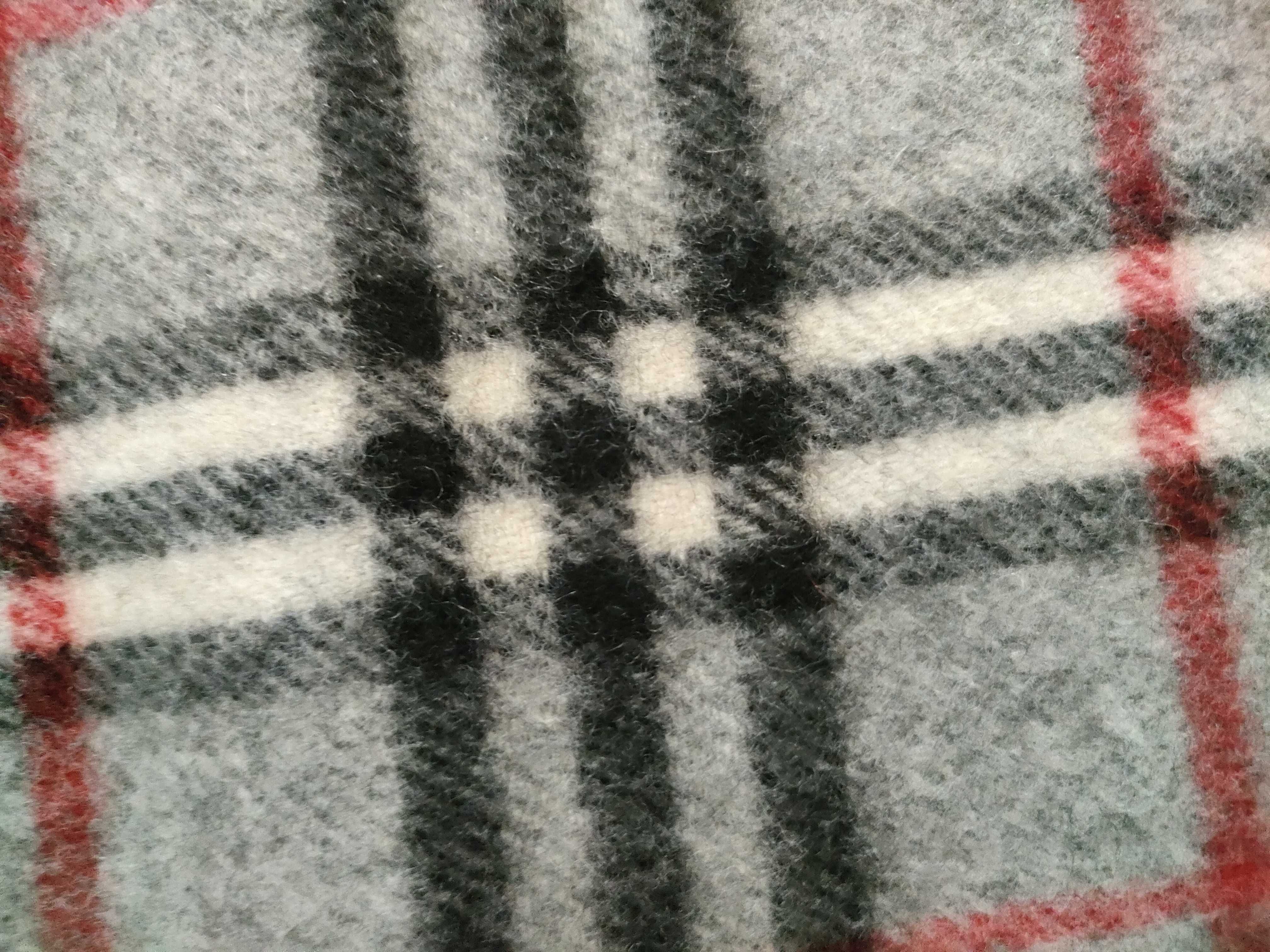 100% Cashmere Scarf, Nova Check Pattern, and other accessories. — view 8