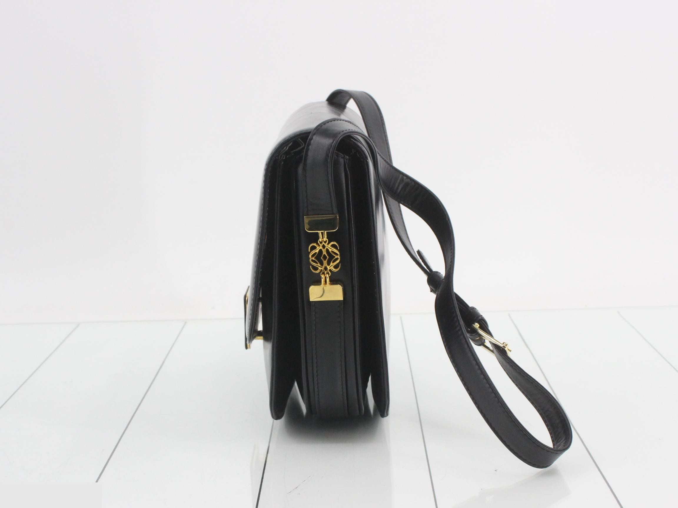 Shoulder bag, Anagram design, black leather — view 3