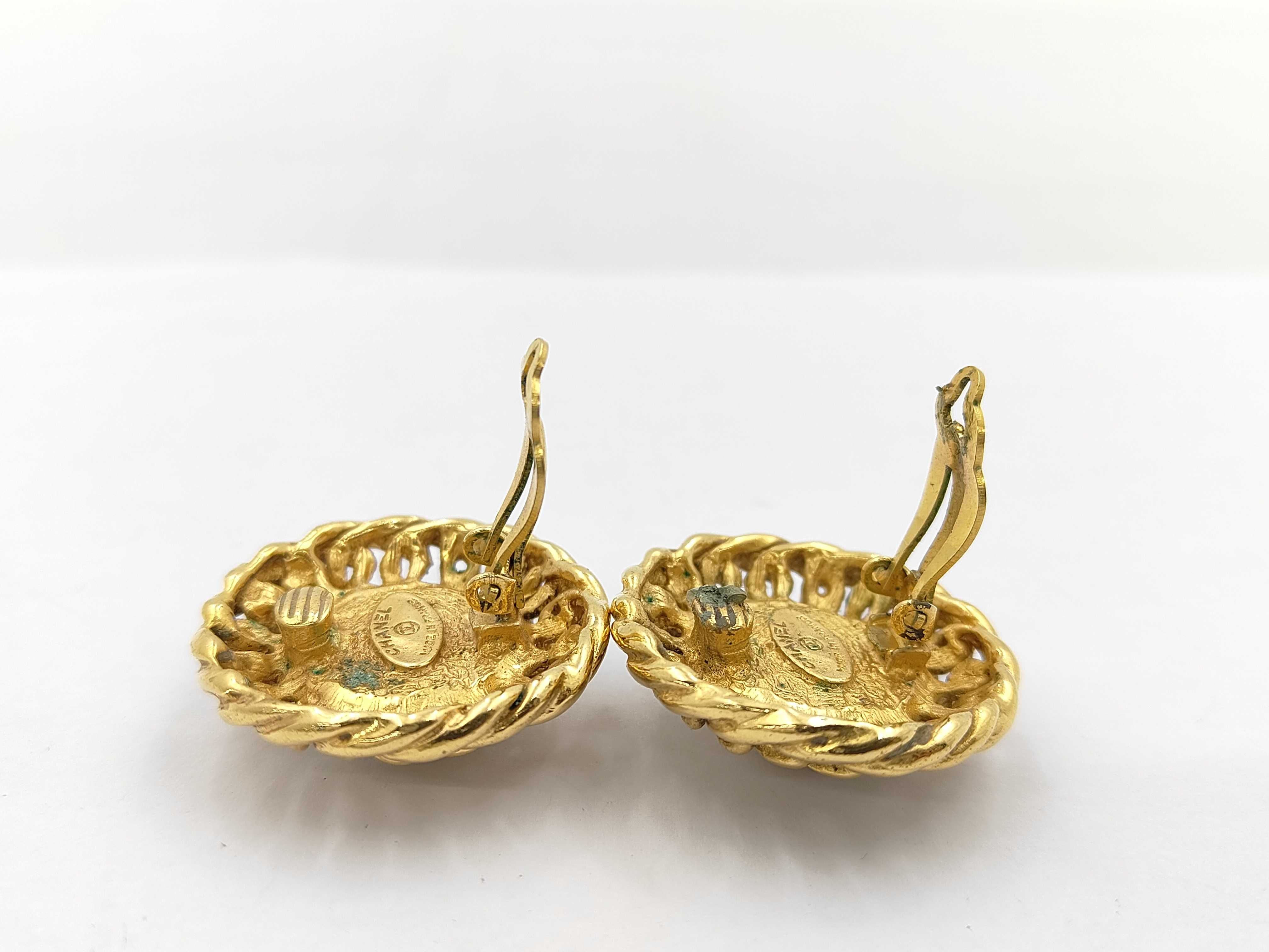 earrings — view 4
