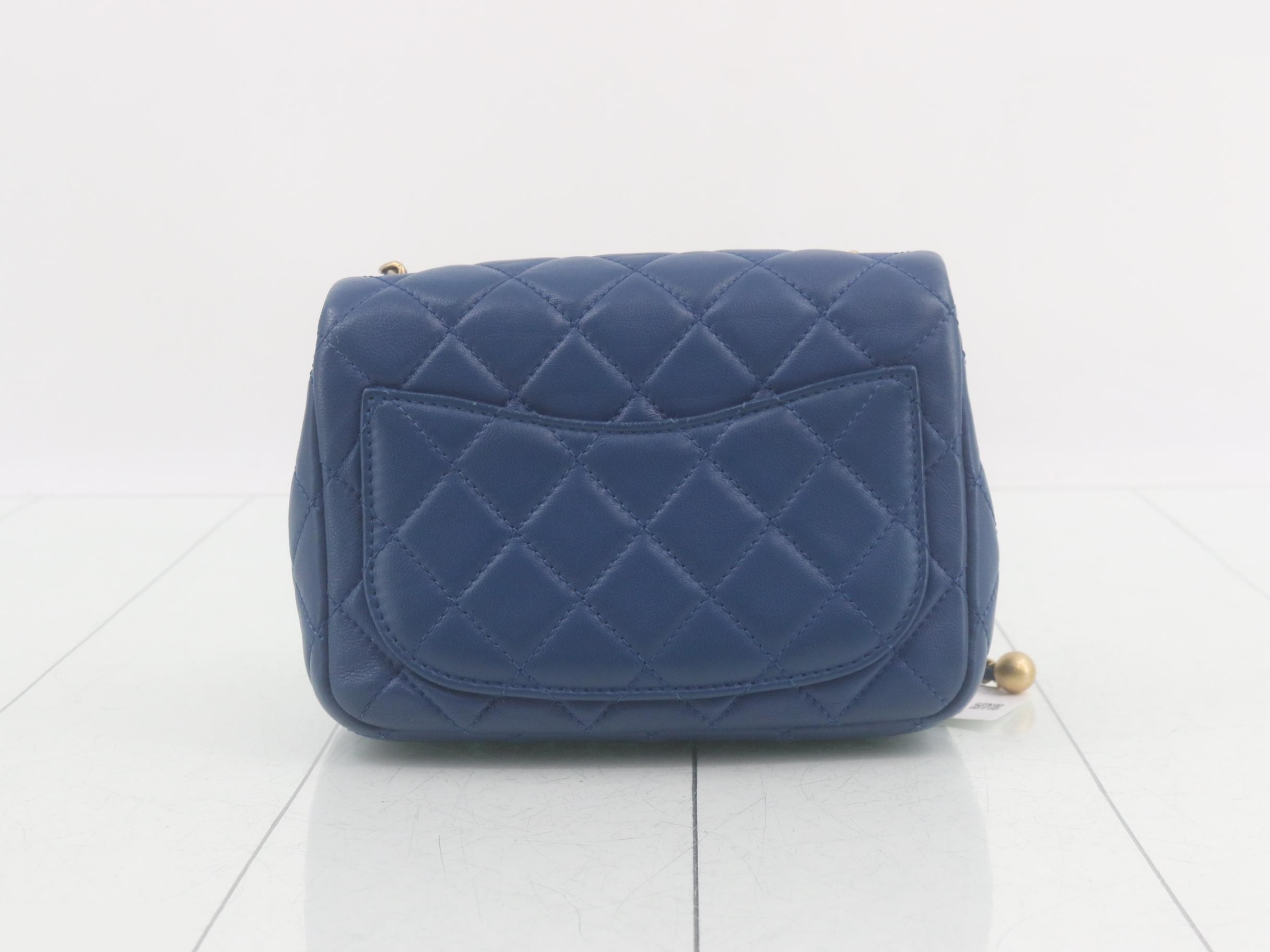 Matelassé lambskin chain shoulder bag, blue — view 2
