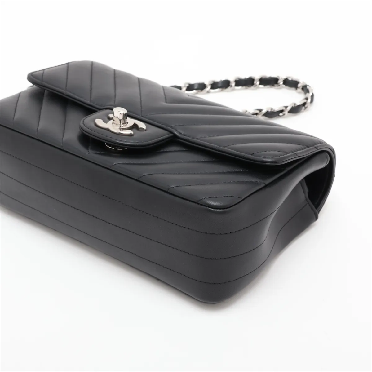 Chevron Lambskin Single Flap Single Chain Bag, V-stitch, Black, Silver Hardware, 30726310 (Serial Number in the 30s) — view 3