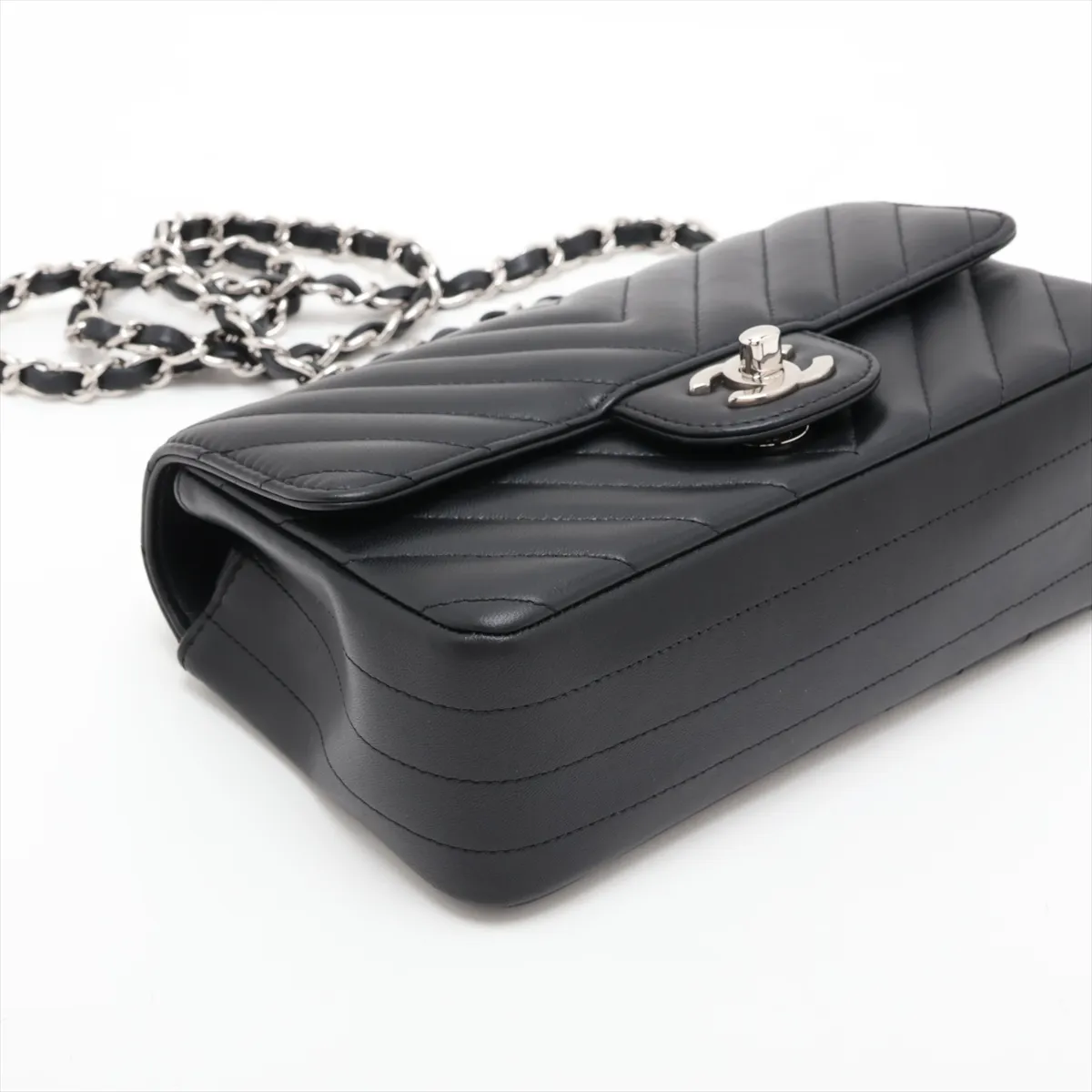 Chevron Lambskin Single Flap Single Chain Bag, V-stitch, Black, Silver Hardware, 30726310 (Serial Number in the 30s) — view 4