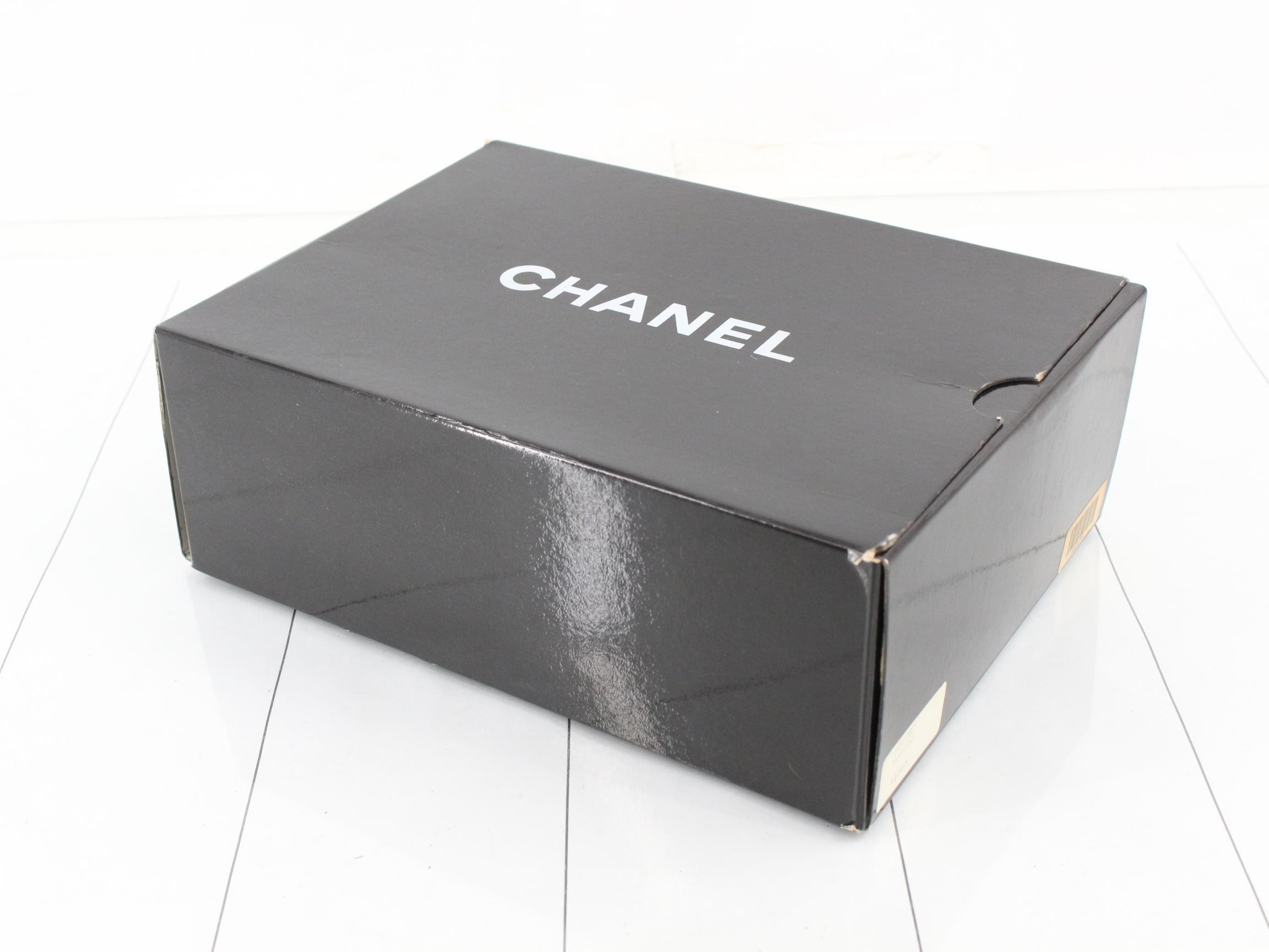 Mini Matelassé Patent Leather Chain Shoulder Bag, Series 2 — view 7