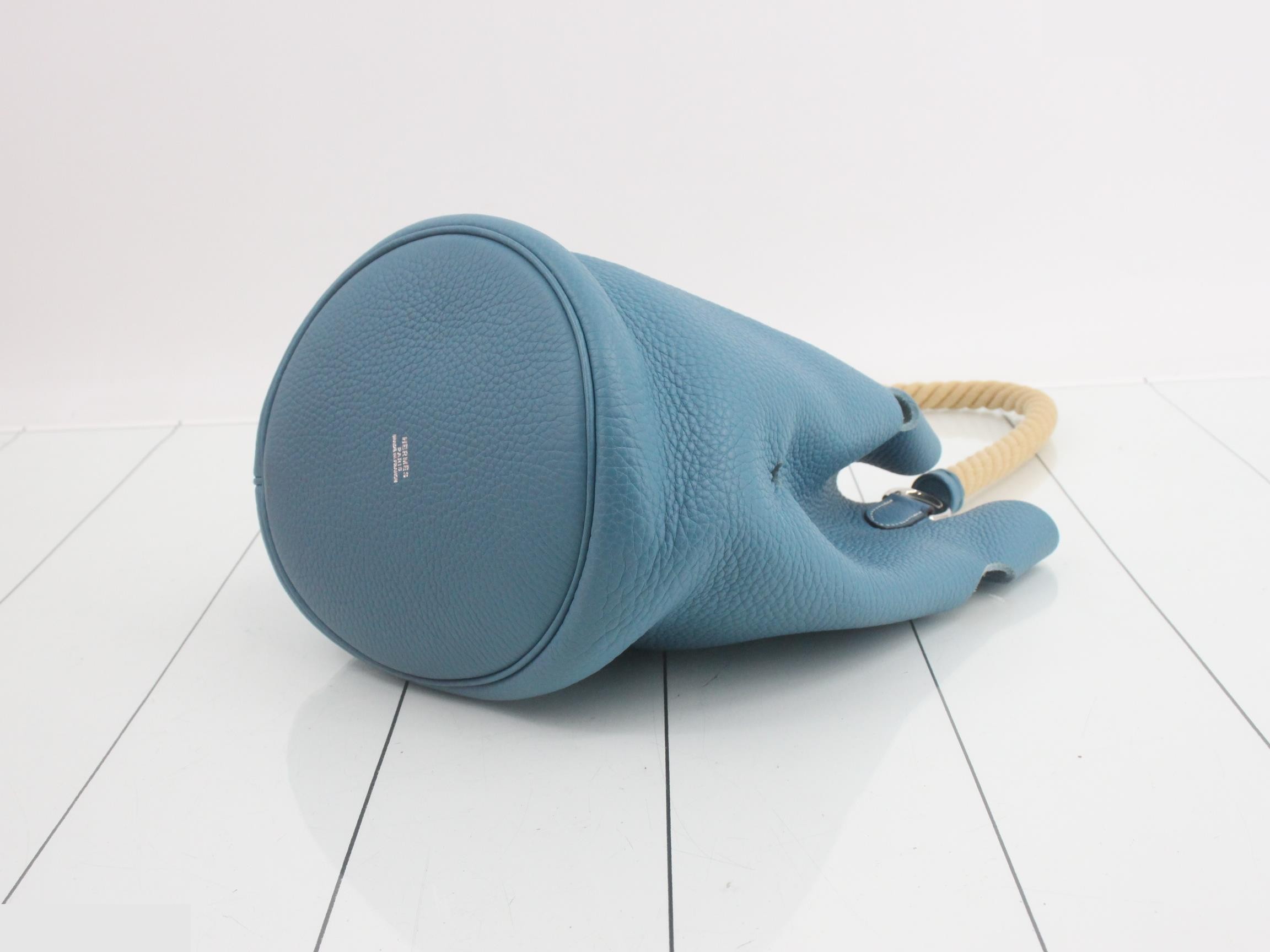 Manjoir Shoulder Bag, Taurillon Clemence Leather, Blue — view 6