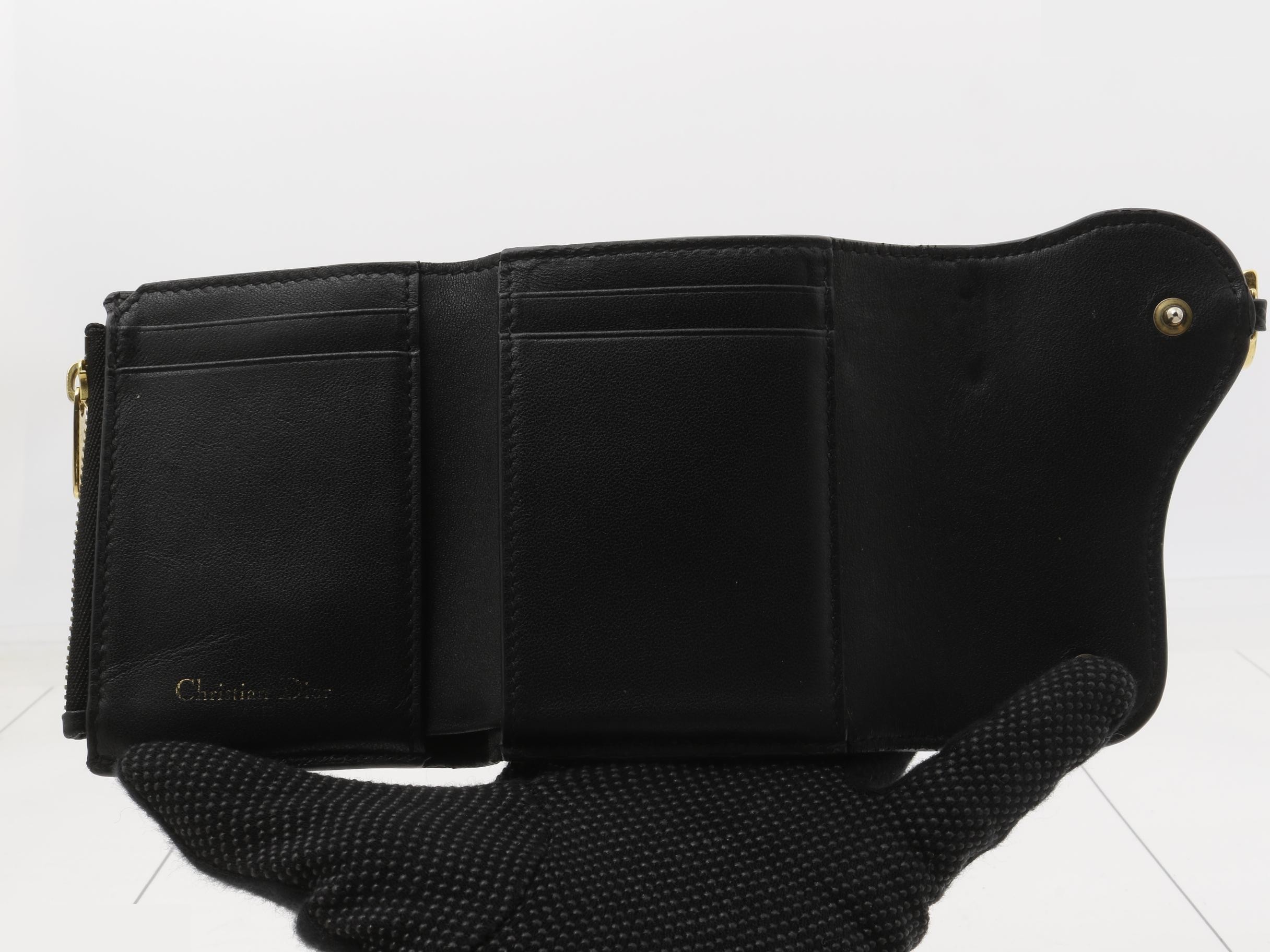 wallet — view 4