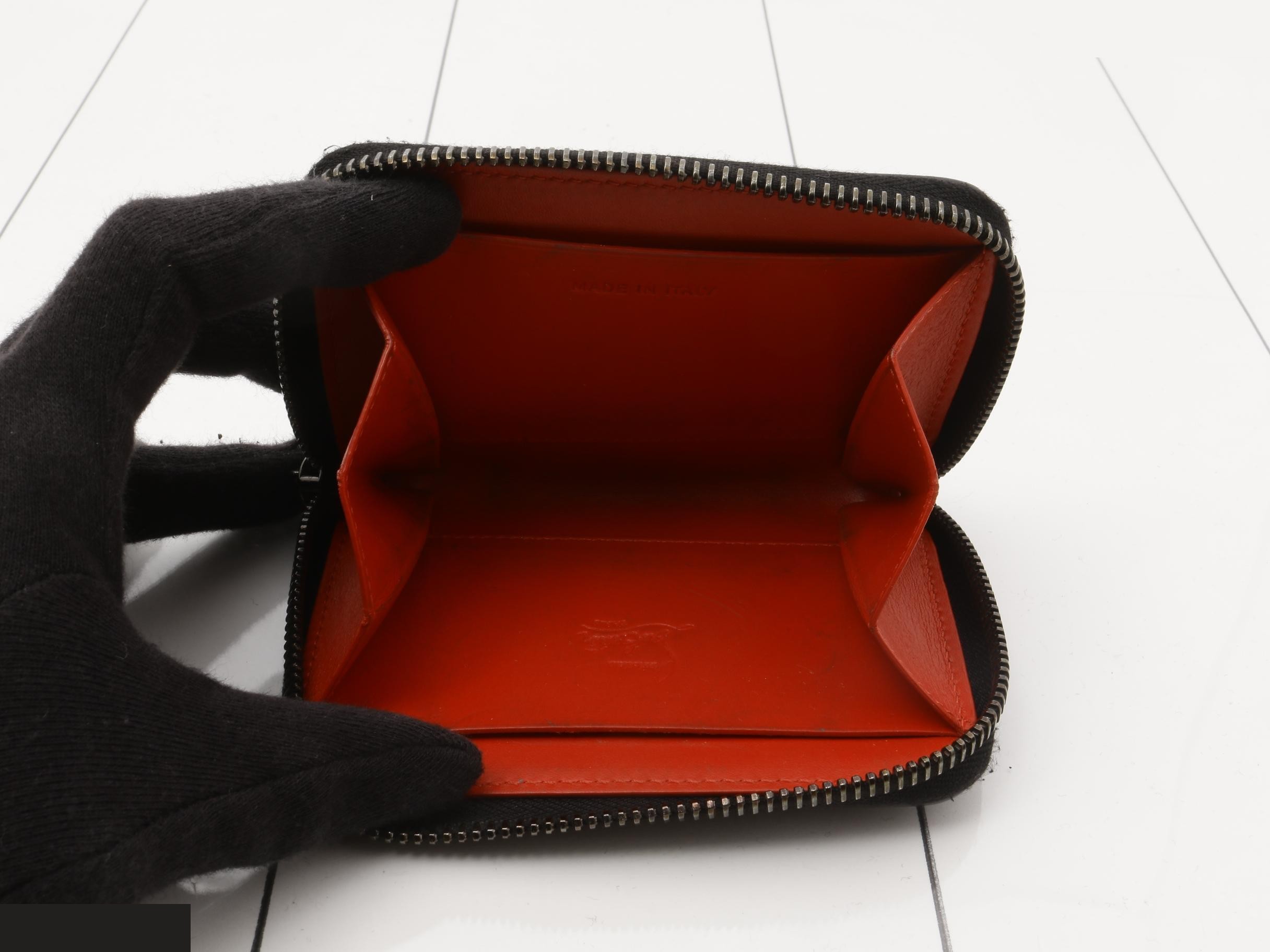 Other lines: Bags and Wallets — view 4