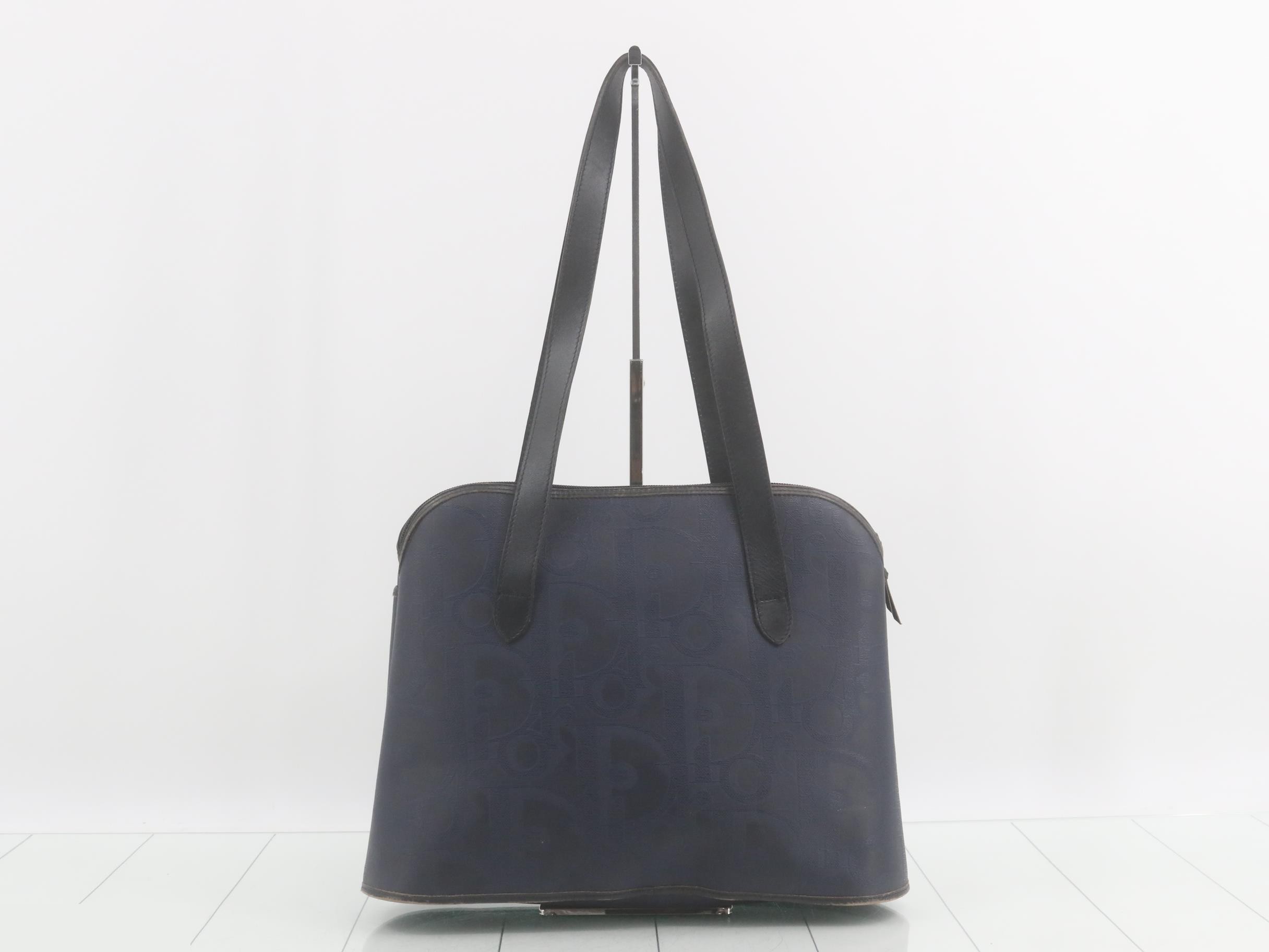 handbag — view 2