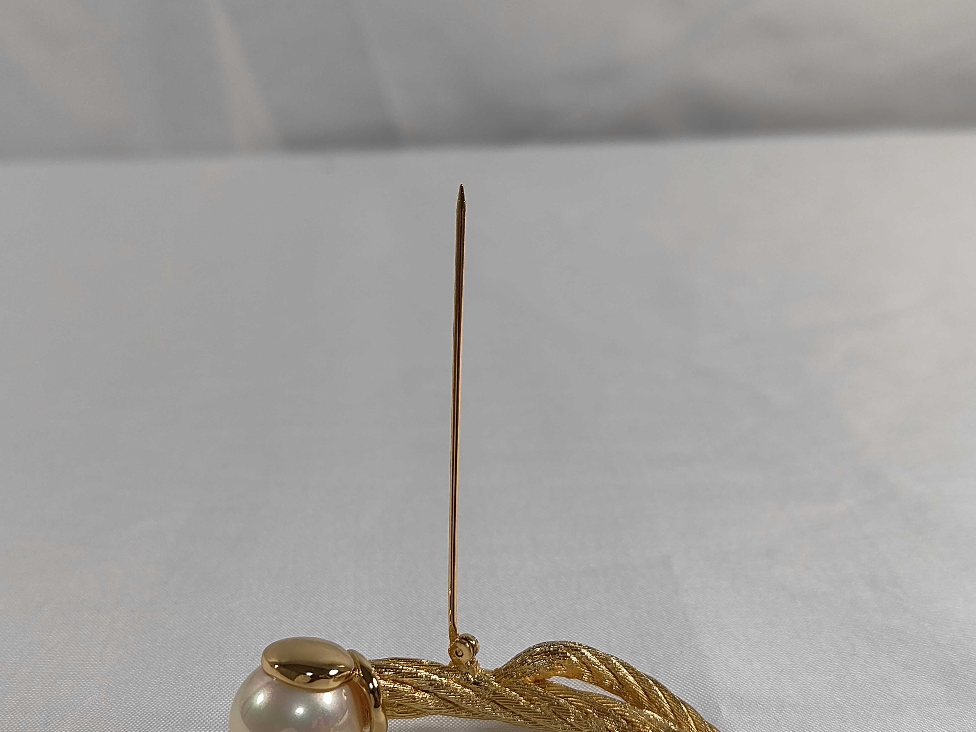 Gold Diamond Brooch — view 3