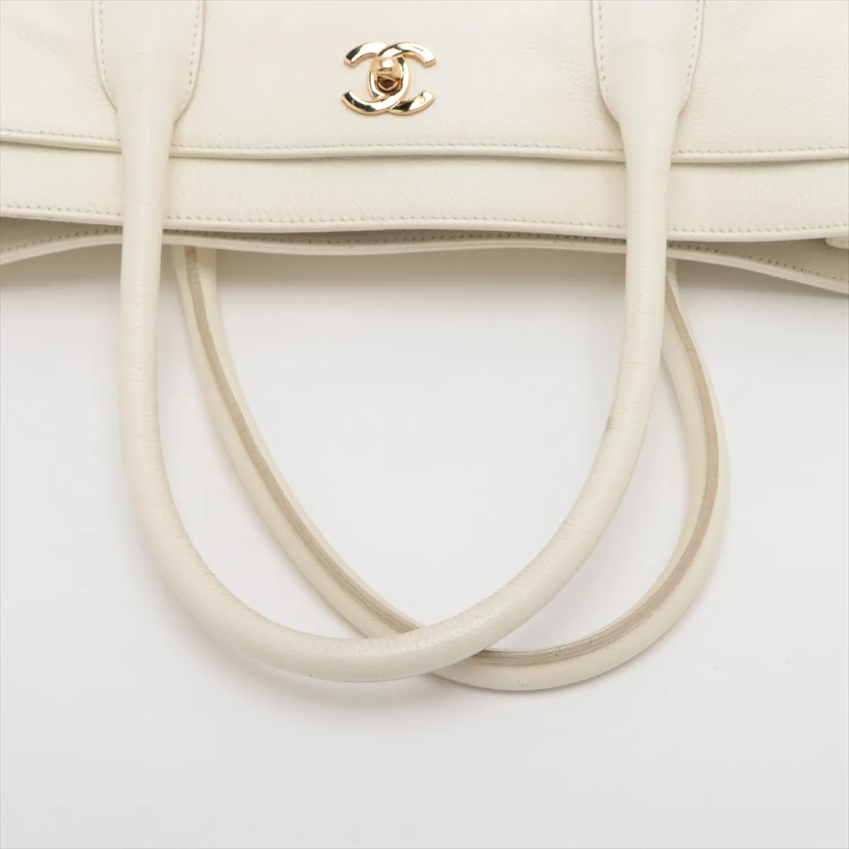 Executive Leather 2WAY Handbag White Gold Hardware 9878267 No. 9 — view 5