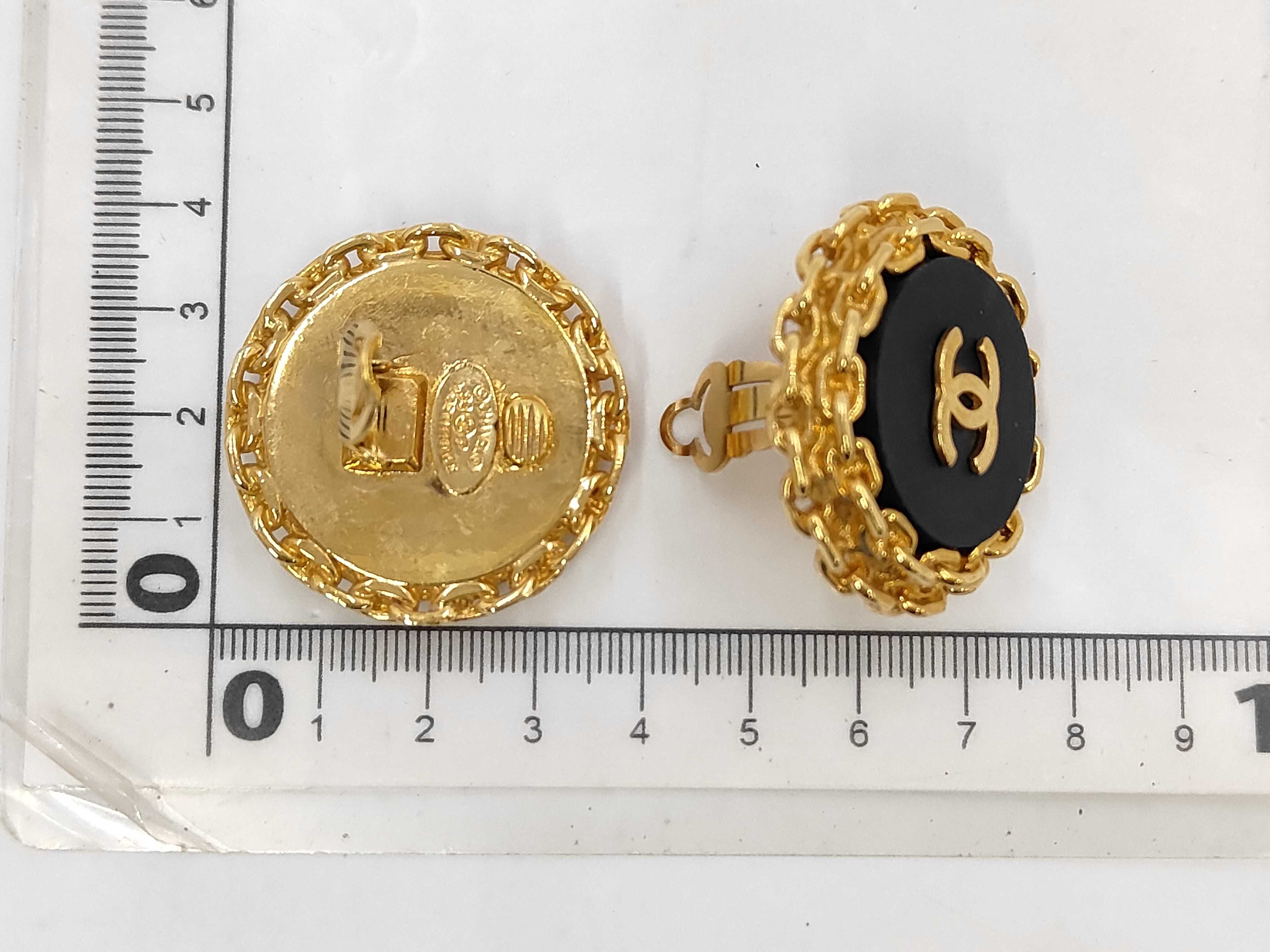 Chain Circle Coco Black x Gold Yg Earrings — view 6