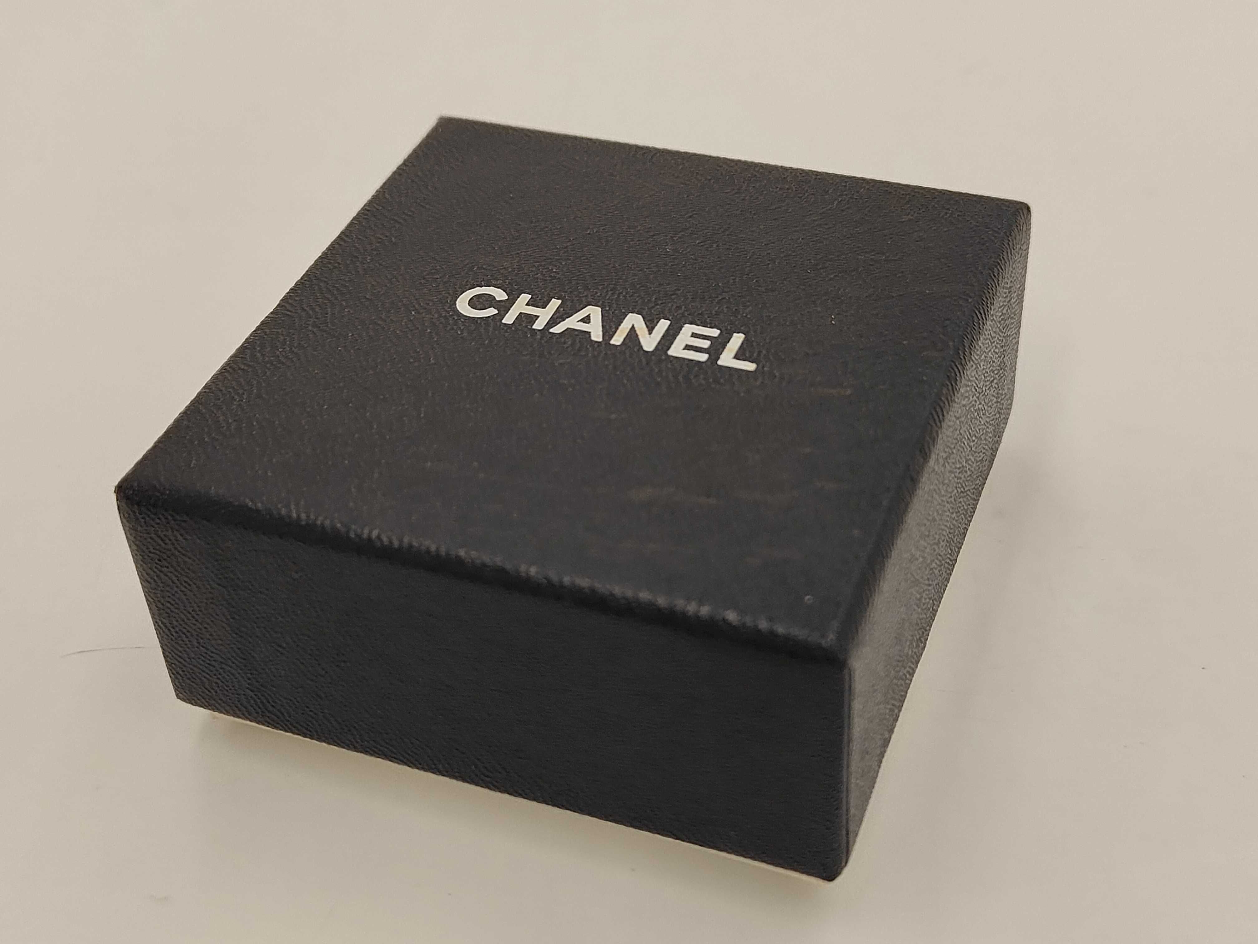 Chain Circle Coco Black x Gold Yg Earrings — view 7