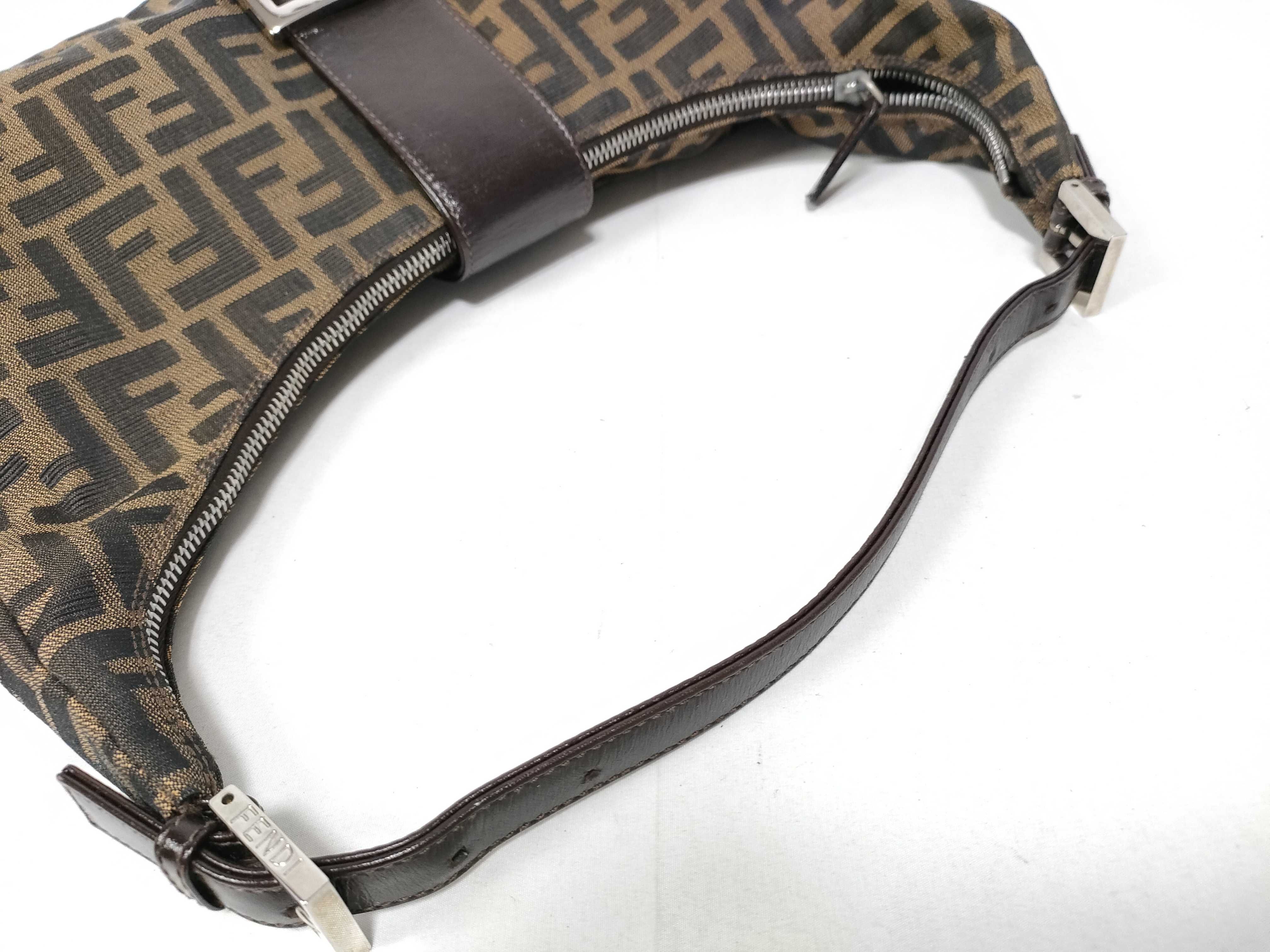 Zucca Canvas Mamma Bucket Moon-shaped Silver Hardware One-Shoulder Bag — view 9