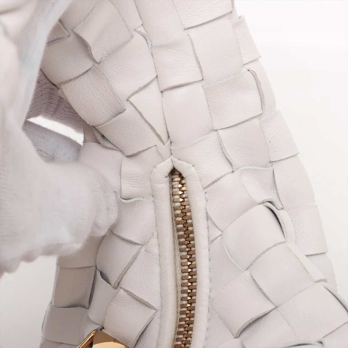 Intrecciato Mini Jodie Leather Handbag White — view 10