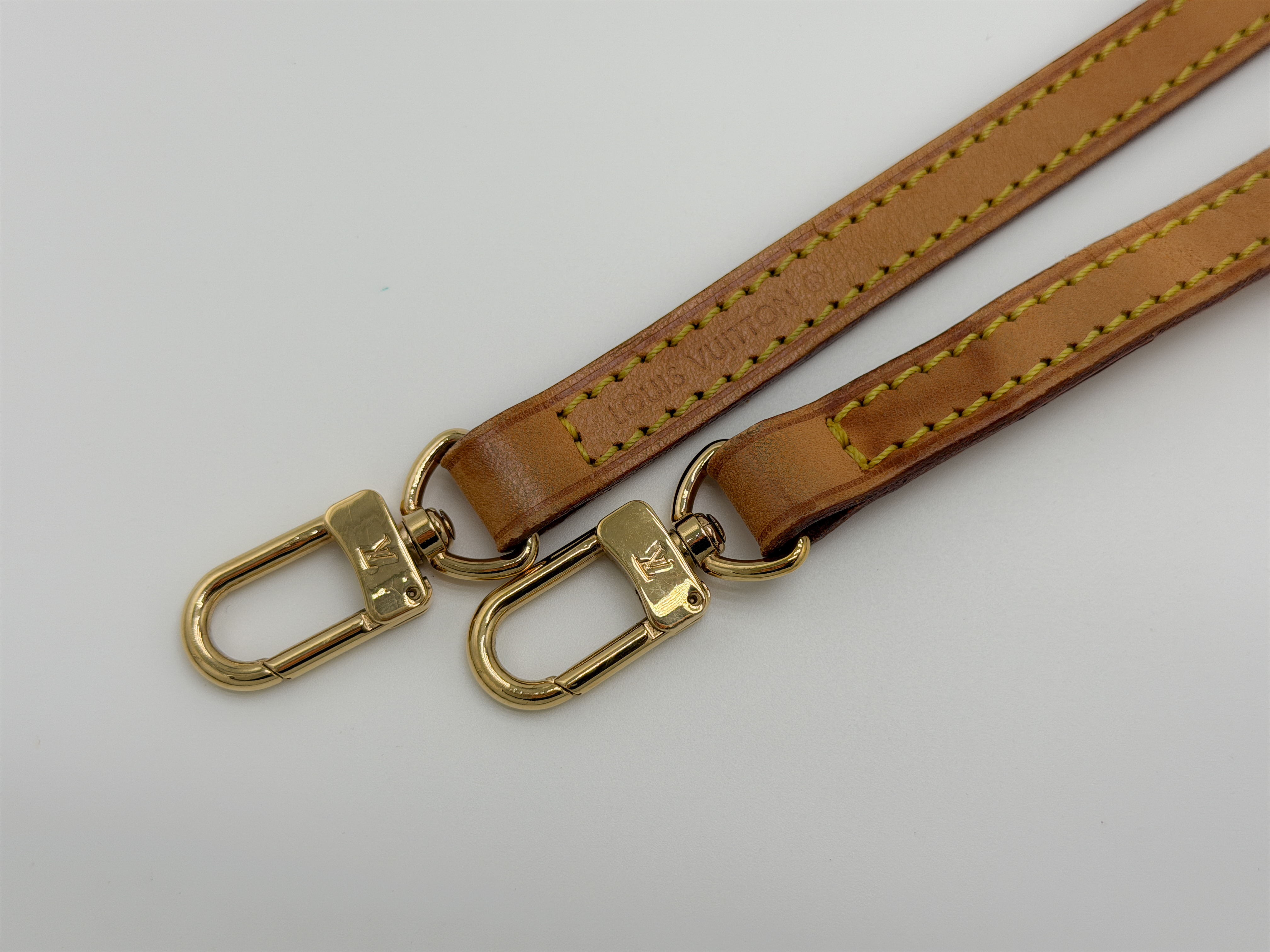 Monogram M40712 Pochette Accessoires with Long Strap VI0919 Pouch — view 4