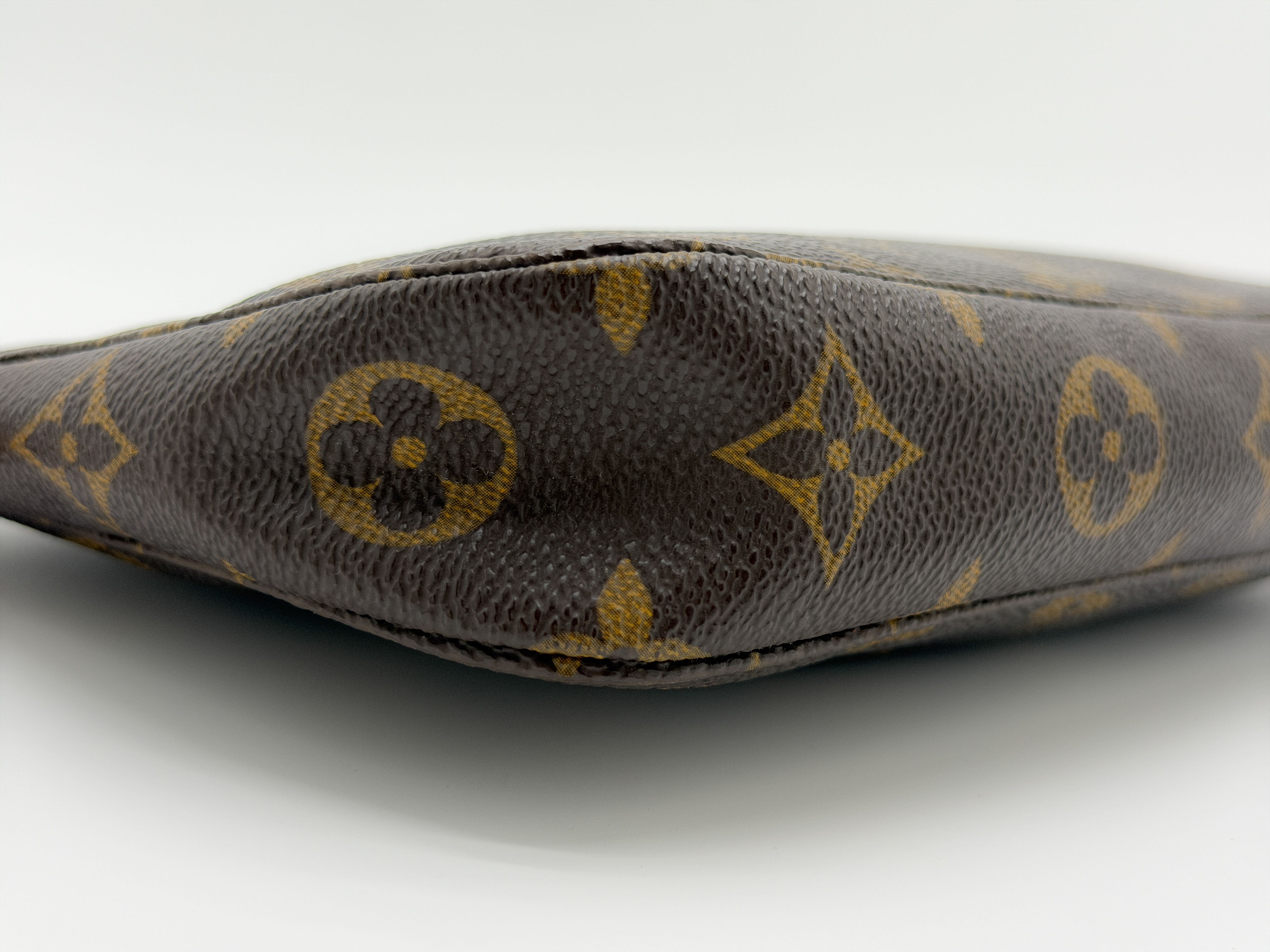 Monogram M40712 Pochette Accessoires with Long Strap VI0919 Pouch — view 7