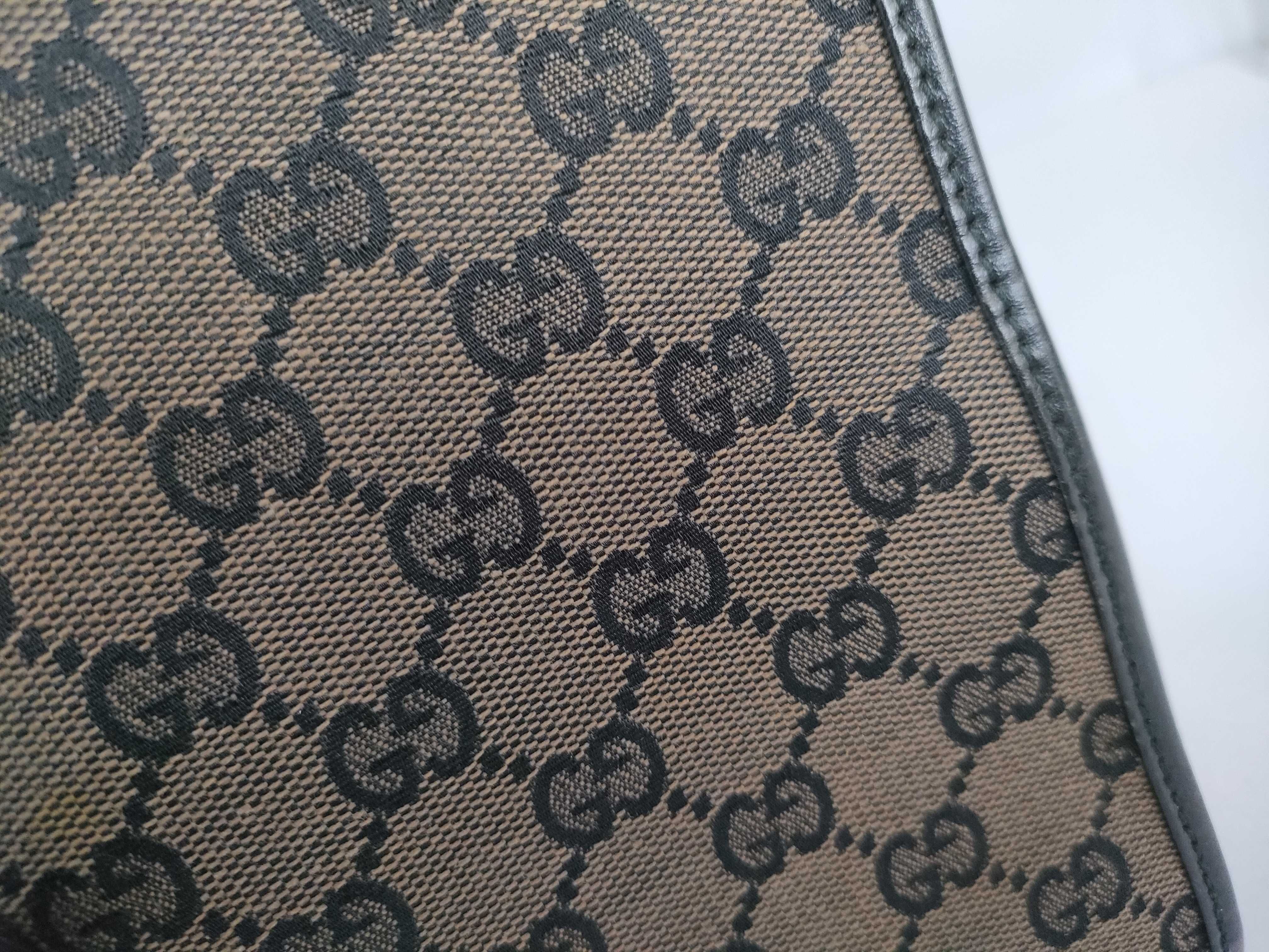 GG Canvas Gucci Shoulder Handbag — view 14