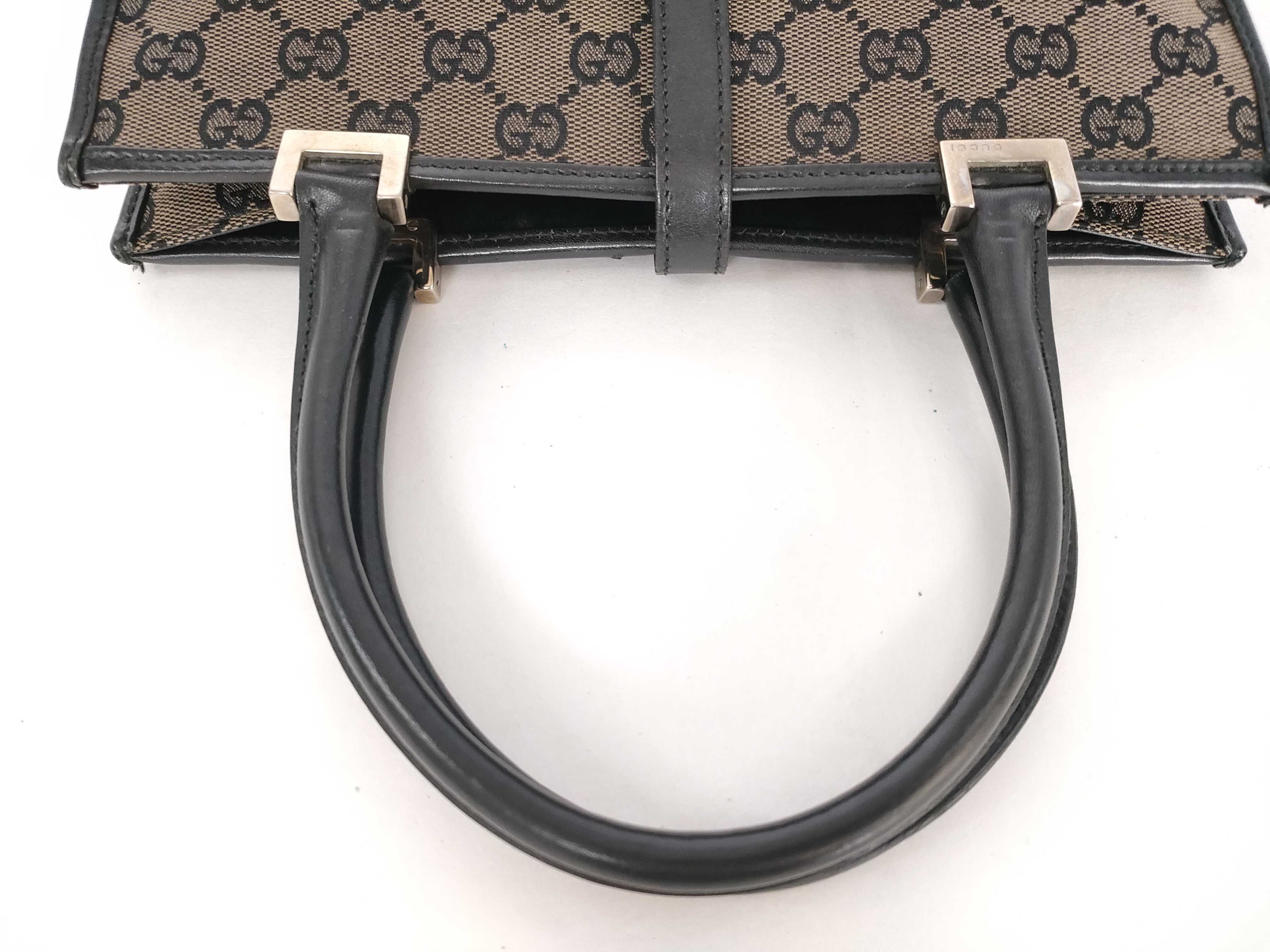 GG Canvas Gucci Shoulder Handbag — view 3