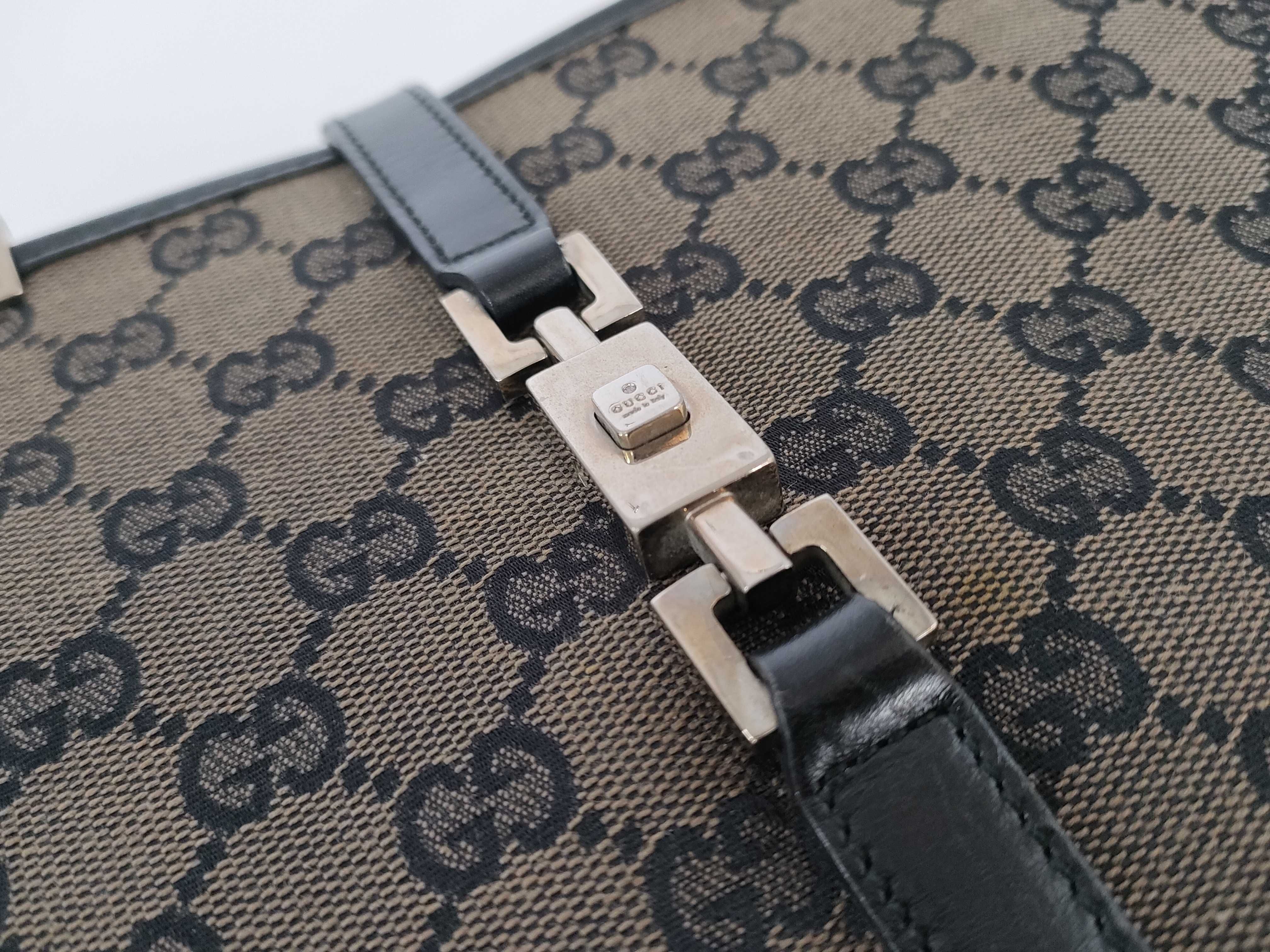 GG Canvas Gucci Shoulder Handbag — view 8