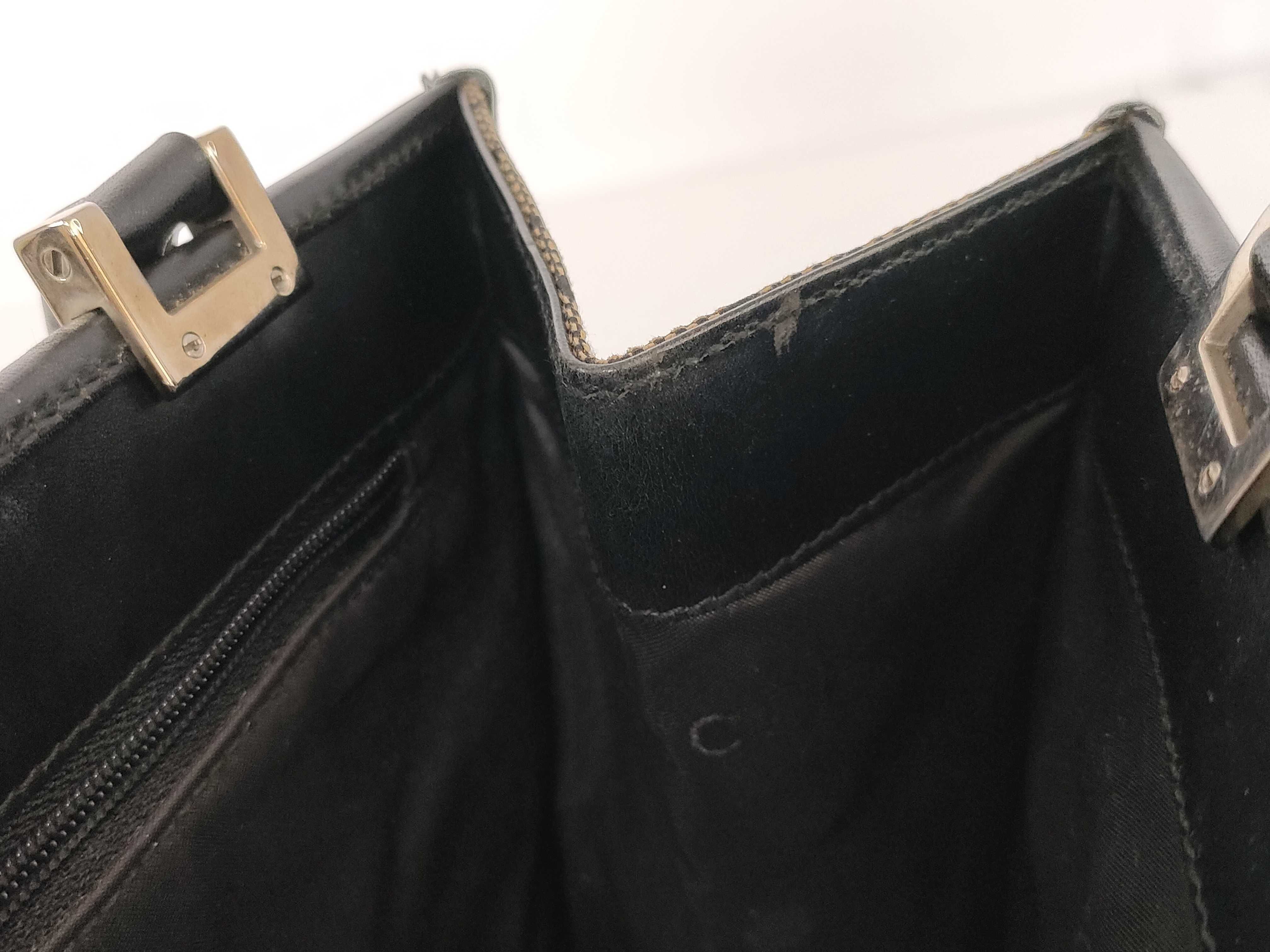 GG Canvas Gucci Shoulder Handbag — view 10